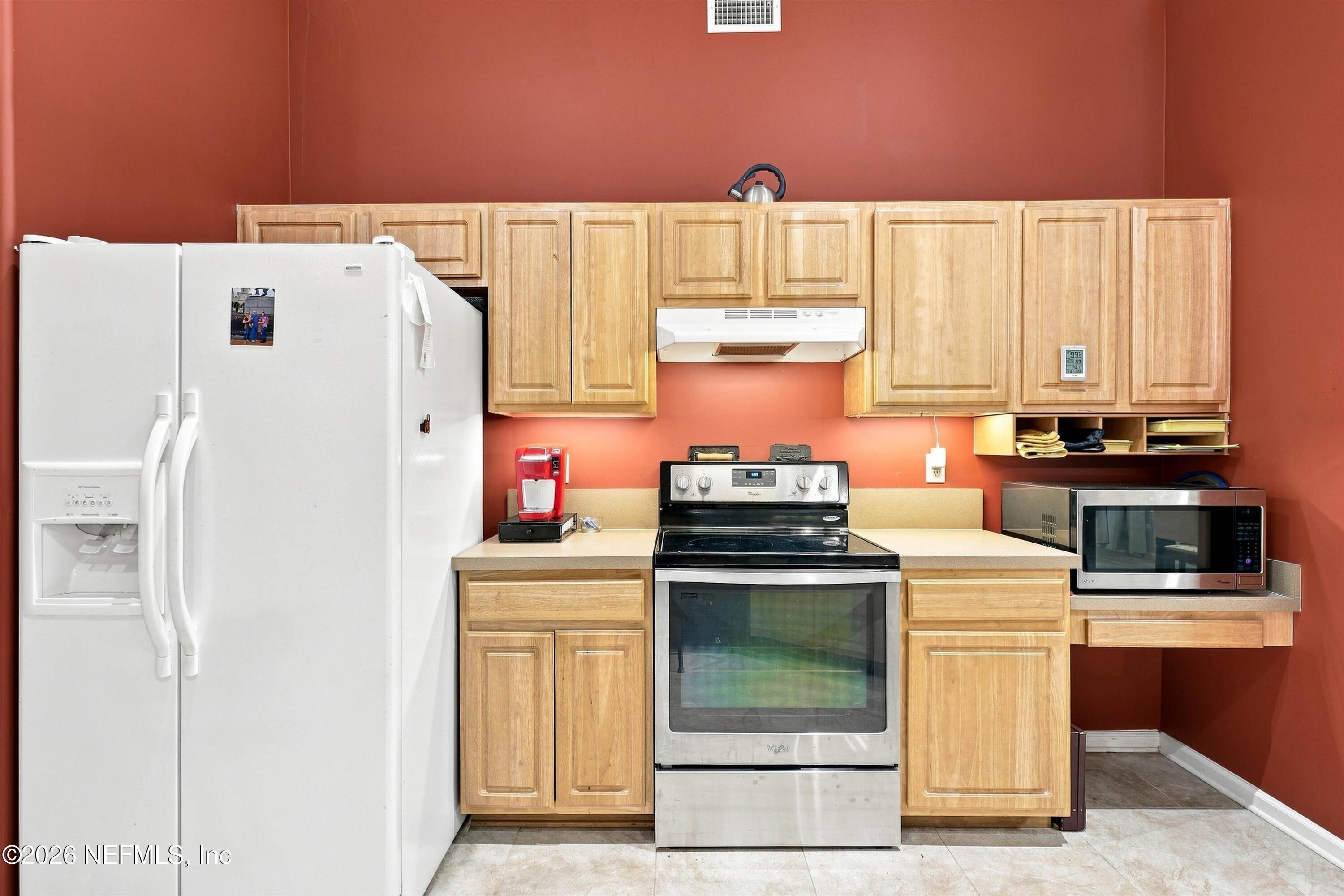 8168 LEAFCREST Drive