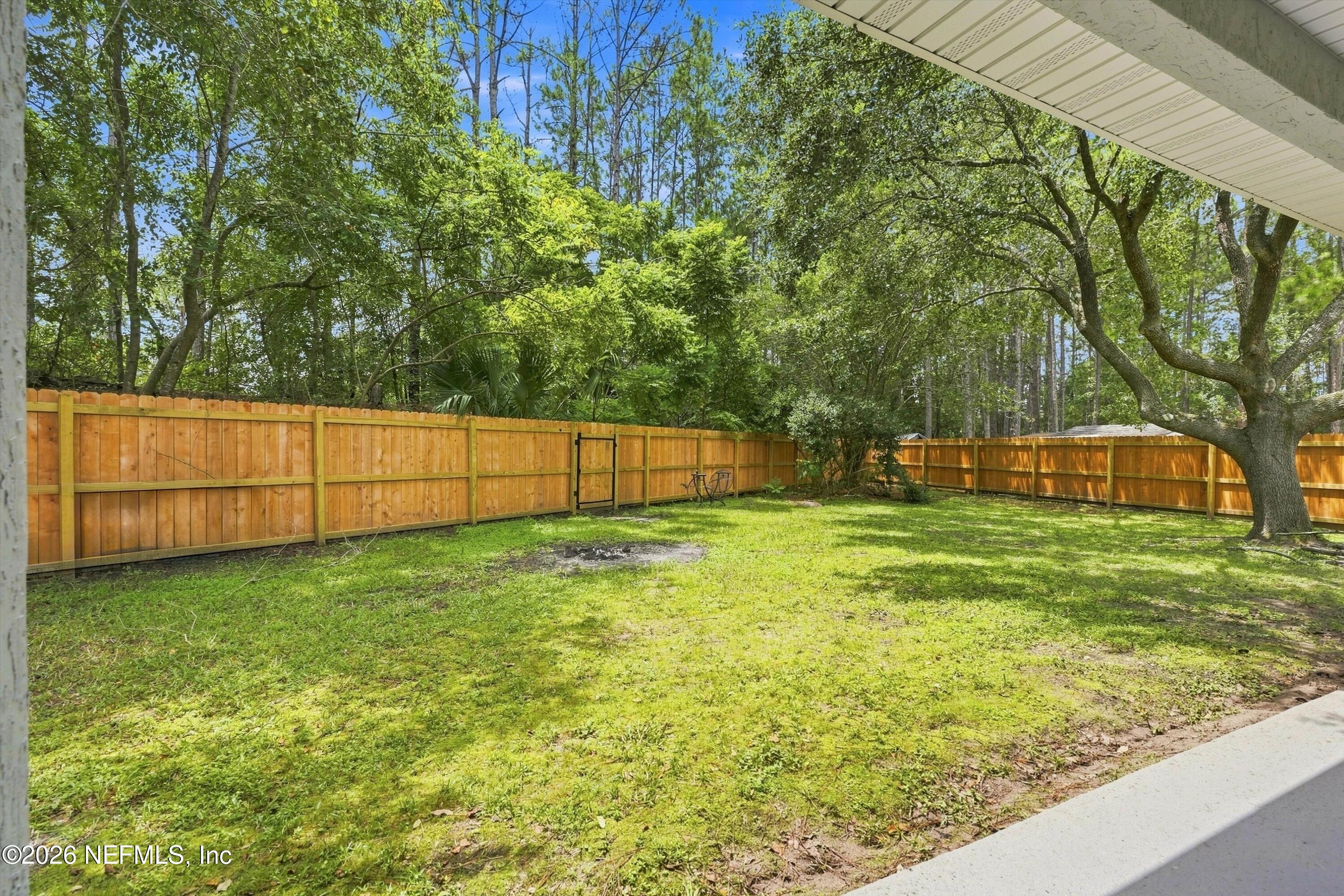 8168 LEAFCREST Drive