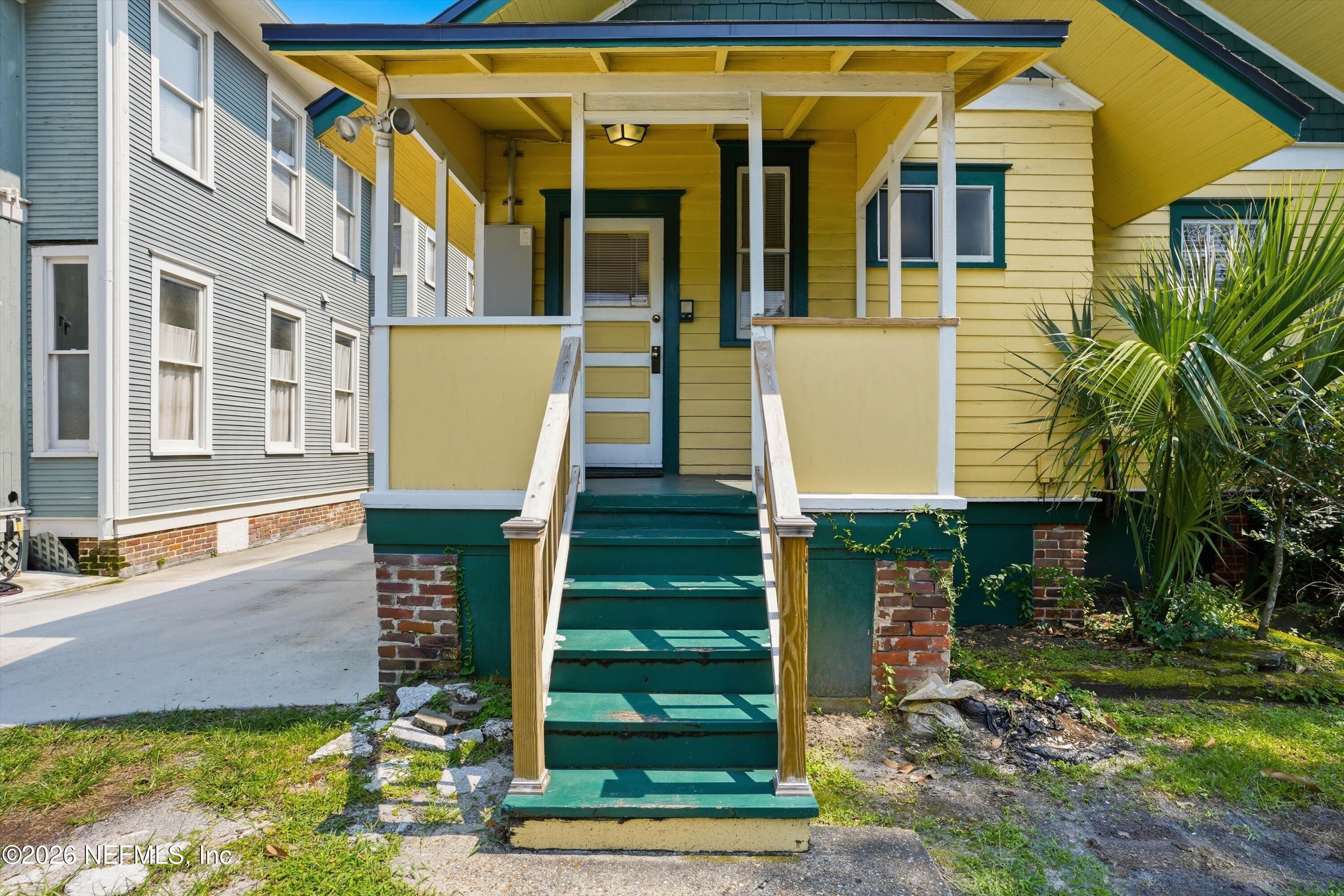2223 HERSCHEL Street A