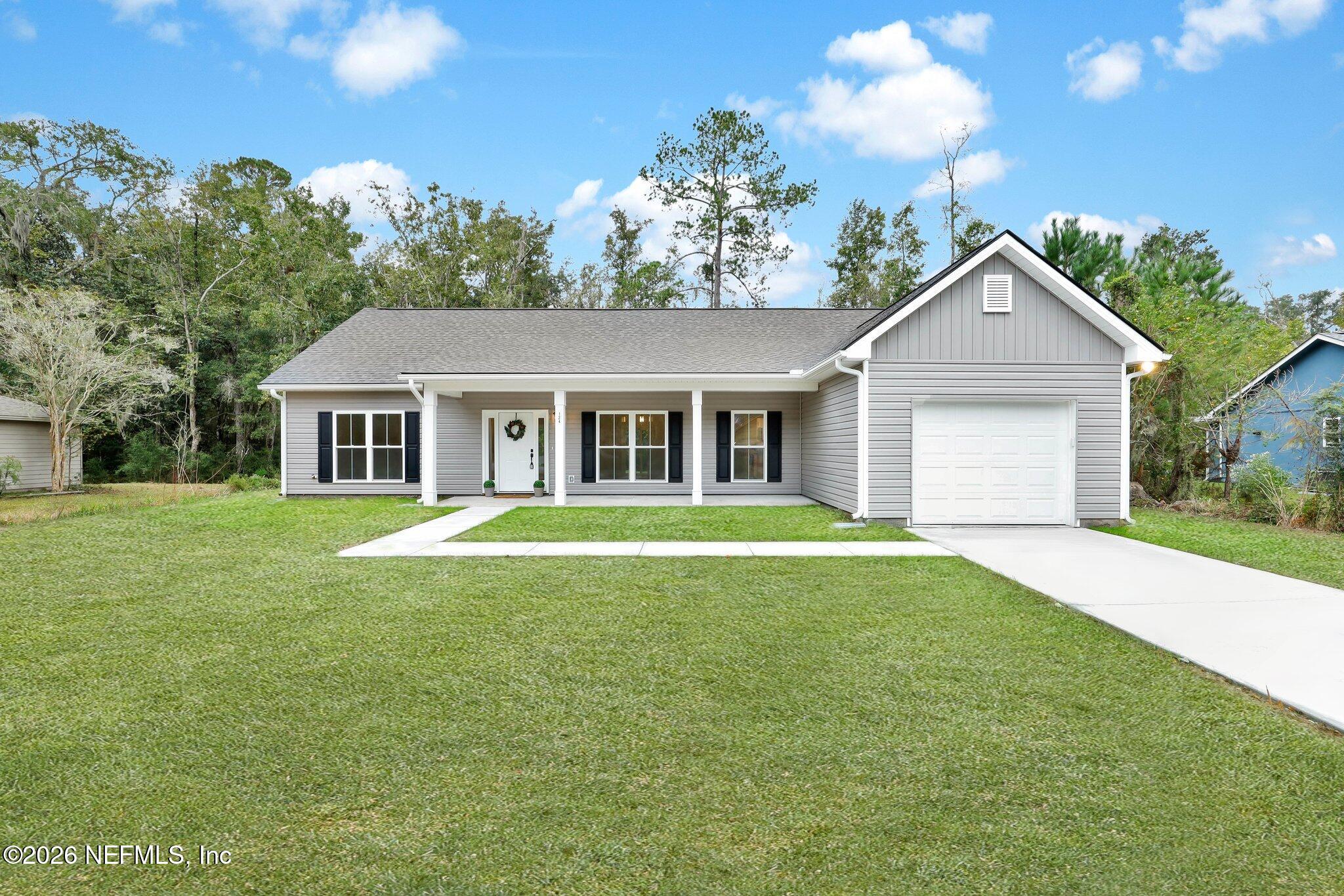 124 CREEKWOOD Circle