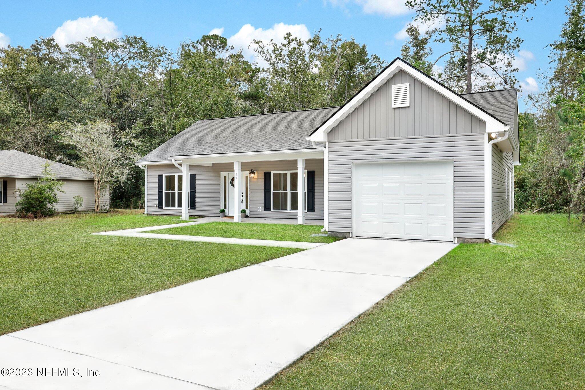 124 CREEKWOOD Circle