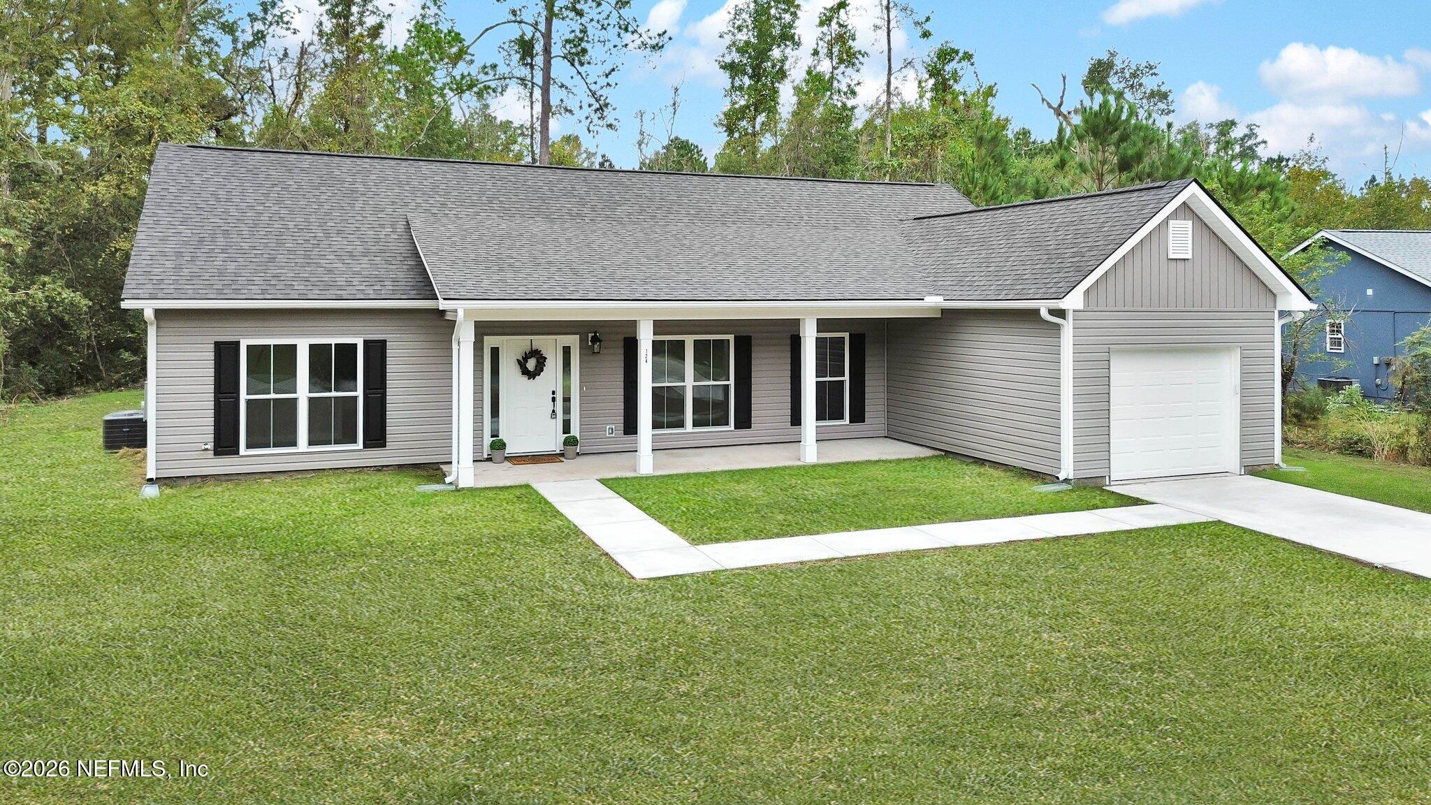 124 CREEKWOOD Circle
