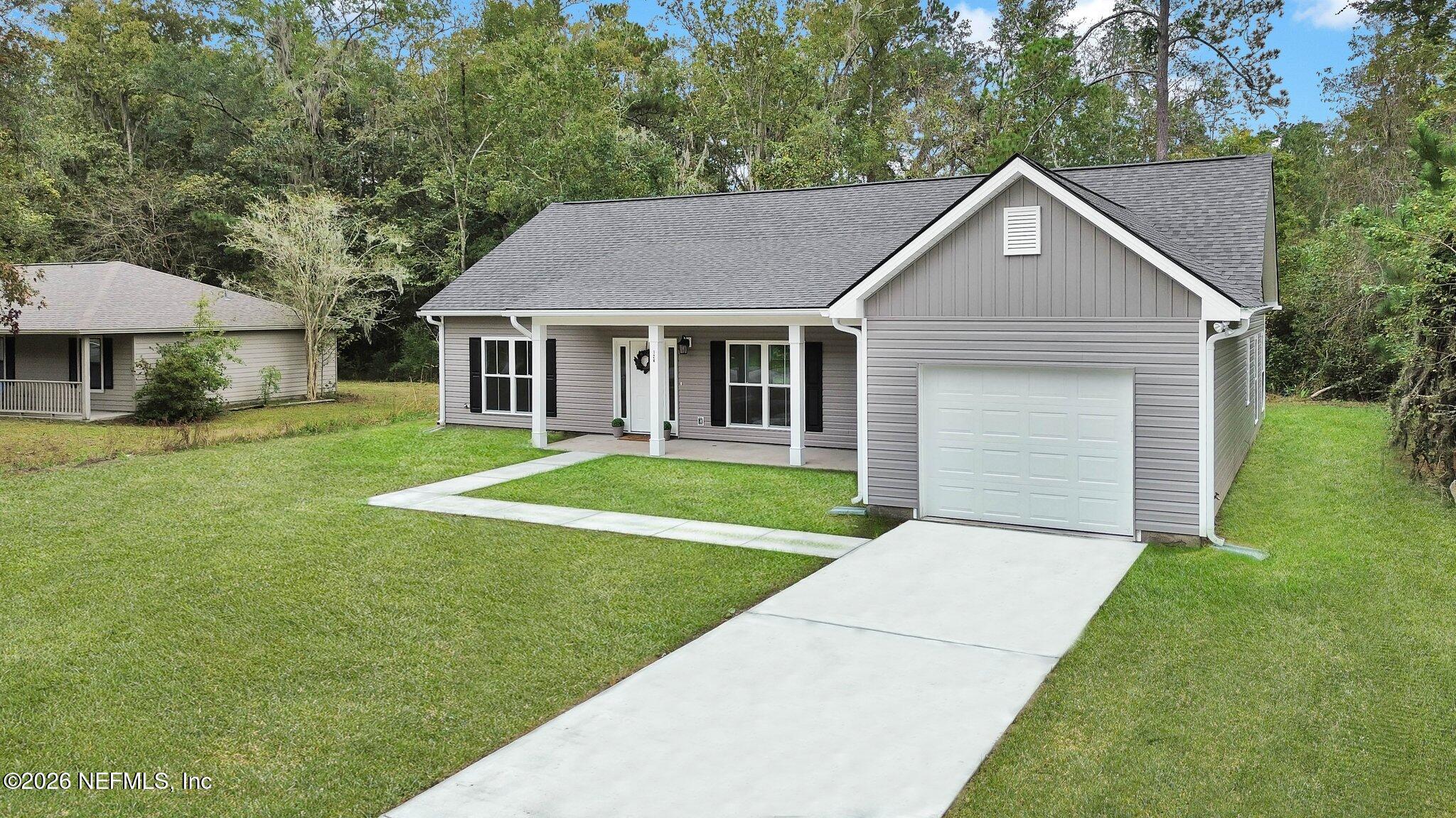 124 CREEKWOOD Circle
