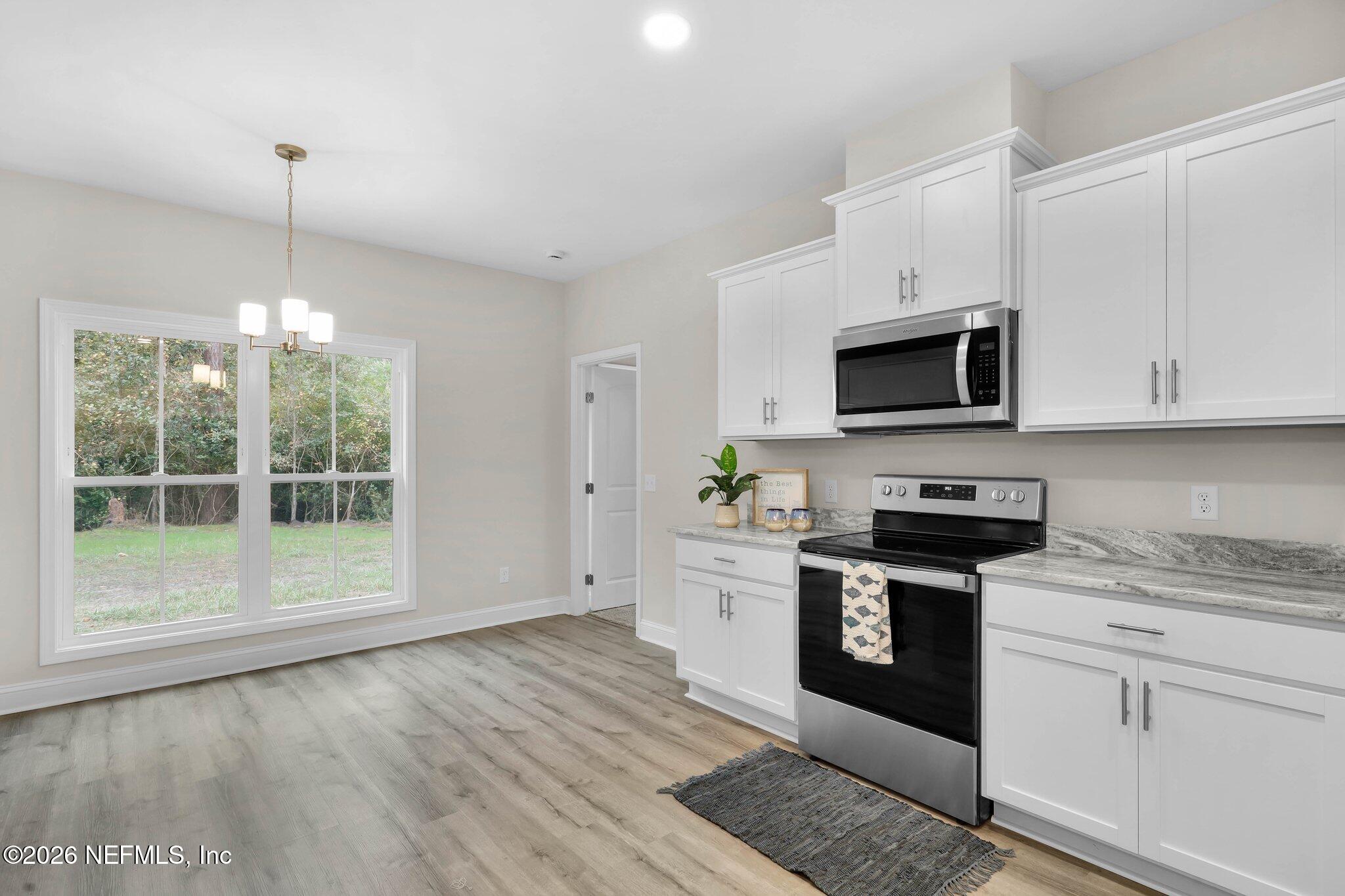 124 CREEKWOOD Circle