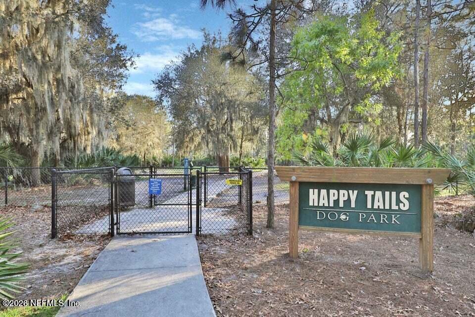340 HOWLAND Drive