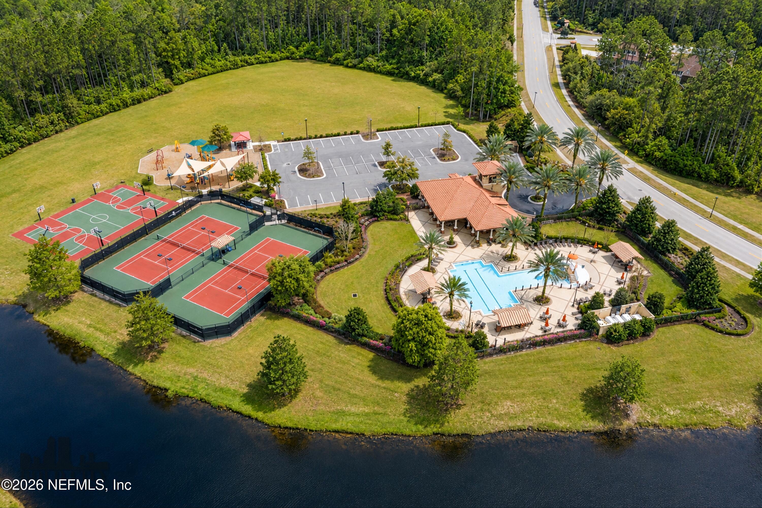 570 SADDLESTONE Drive, St. Johns