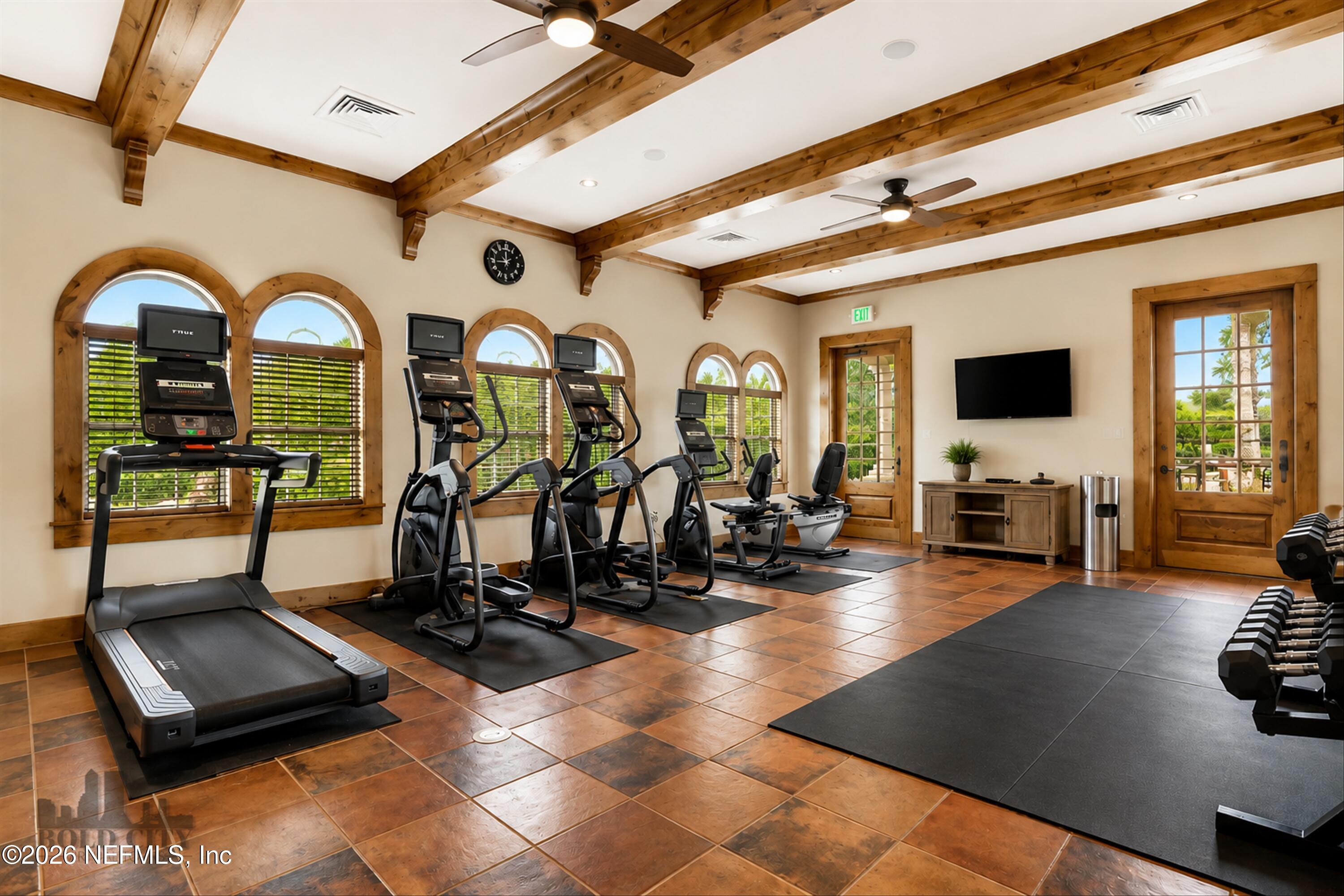 570 SADDLESTONE Drive, St. Johns