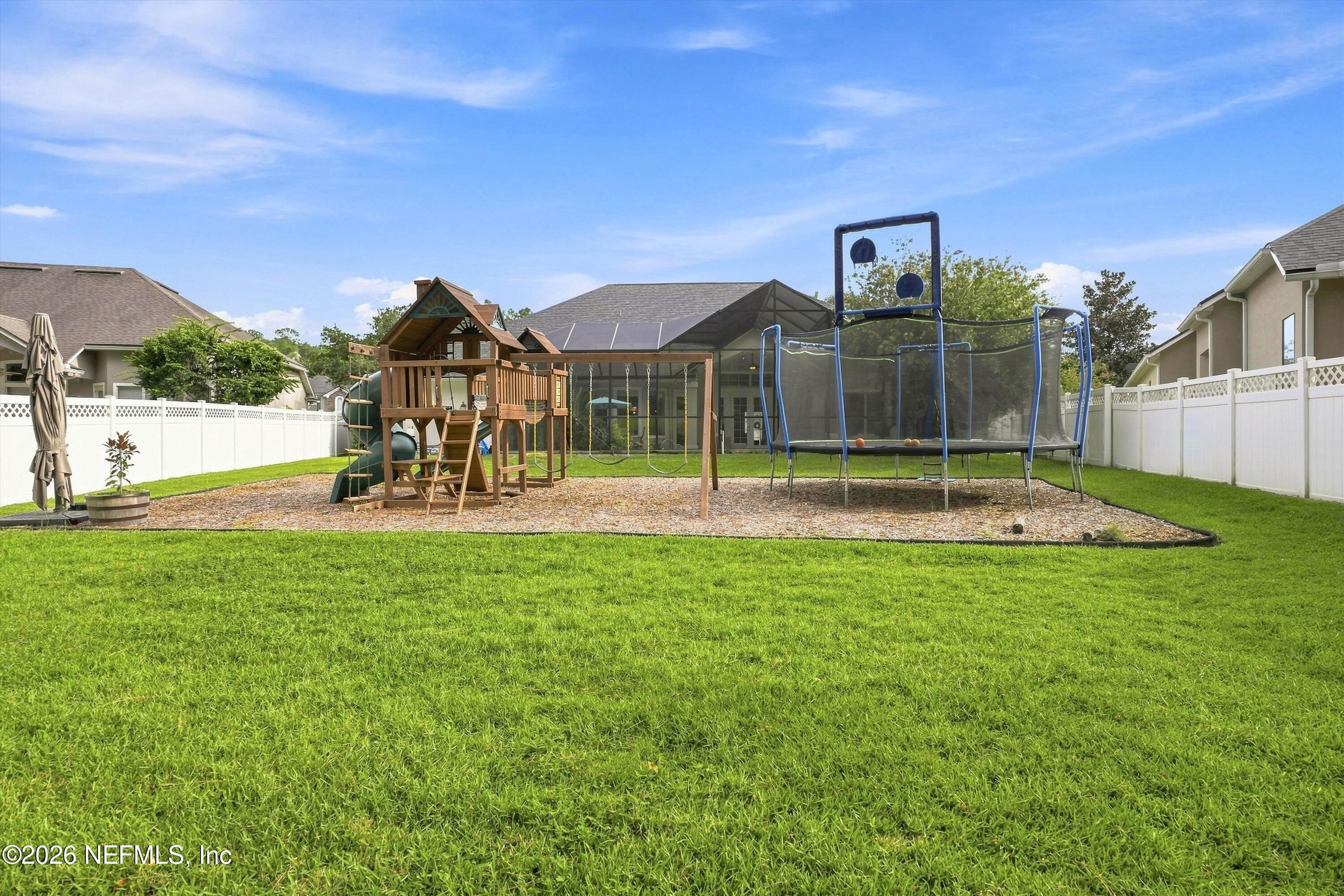 570 SADDLESTONE Drive, St. Johns