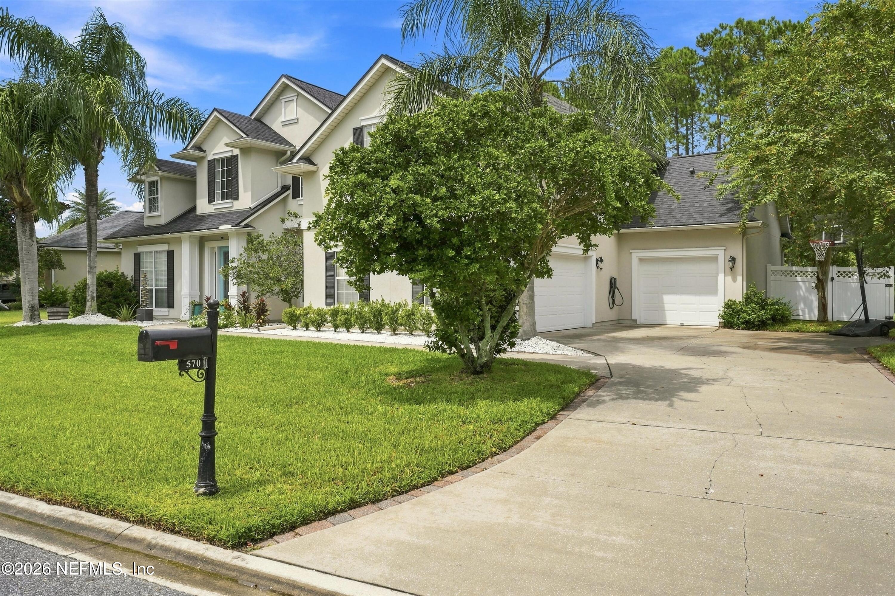 570 SADDLESTONE Drive, St. Johns