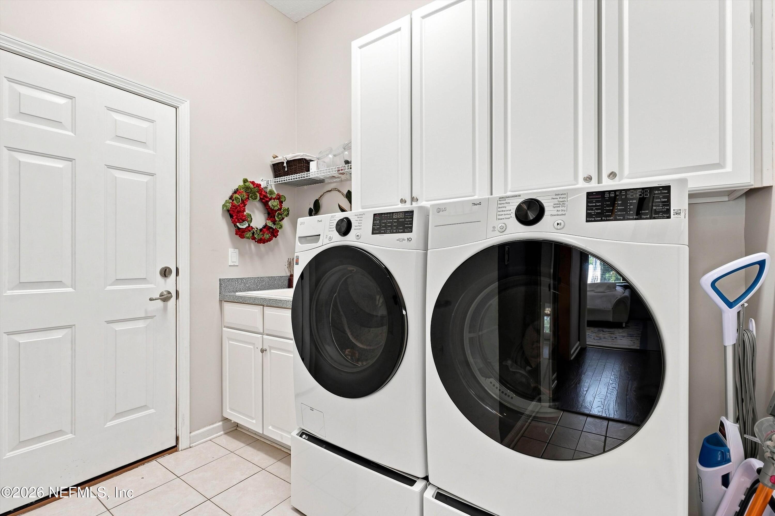 570 SADDLESTONE Drive, St. Johns