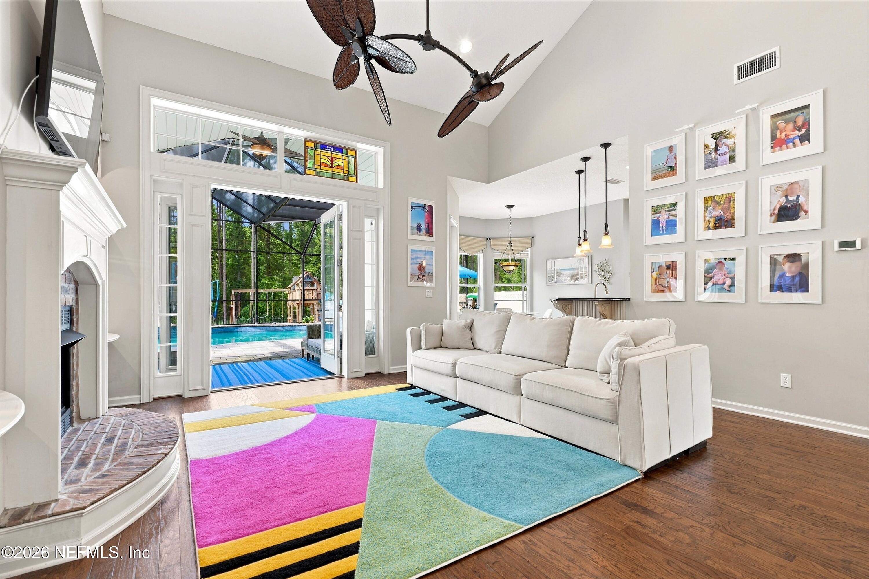 570 SADDLESTONE Drive, St. Johns