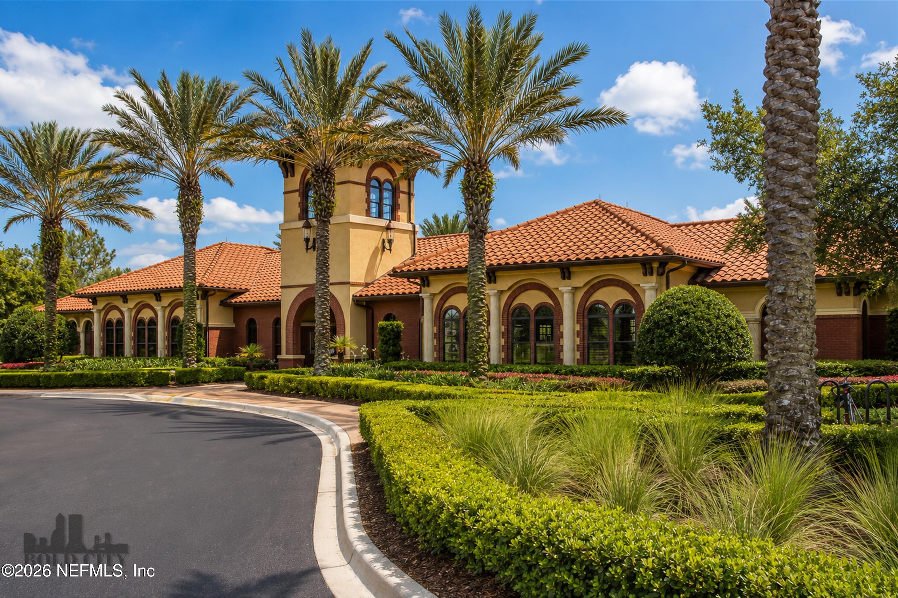 570 SADDLESTONE Drive, St. Johns