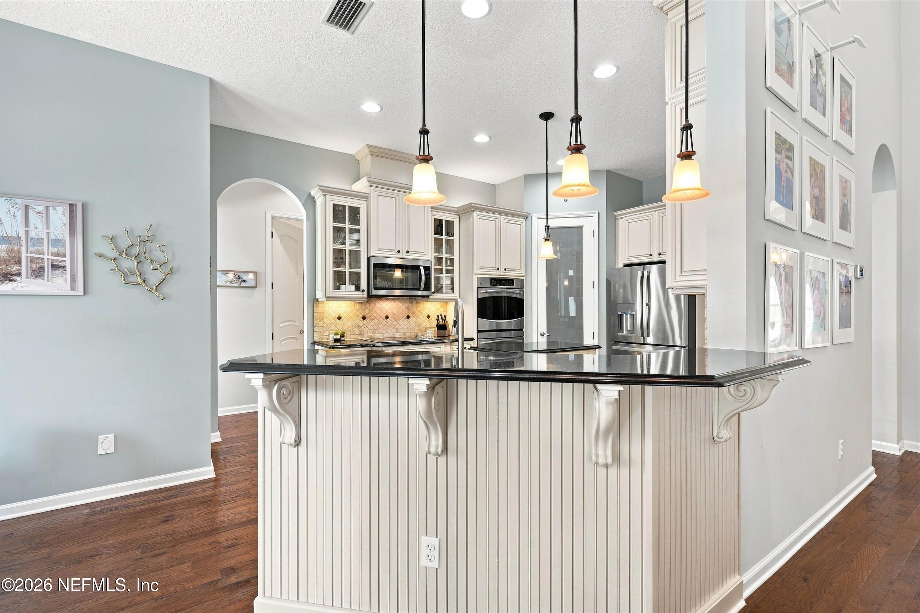 570 SADDLESTONE Drive, St. Johns