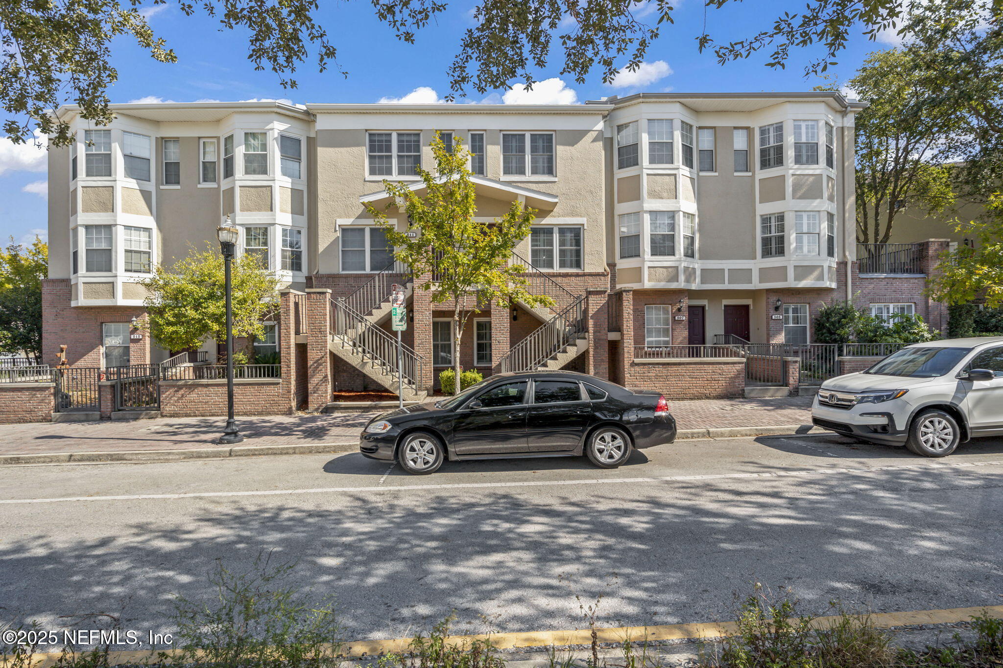 509 N MARKET Street
