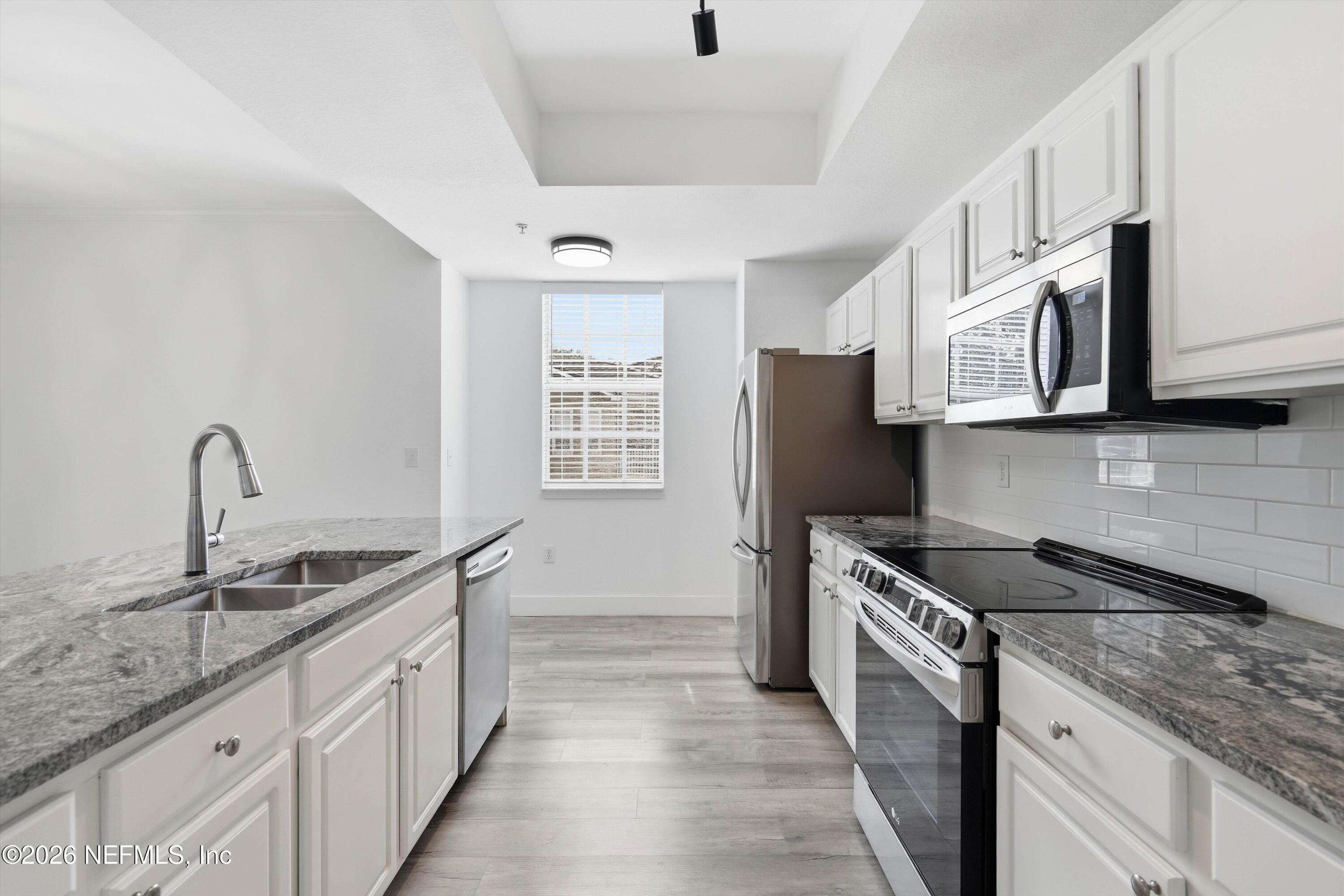 10075 GATE Parkway 701