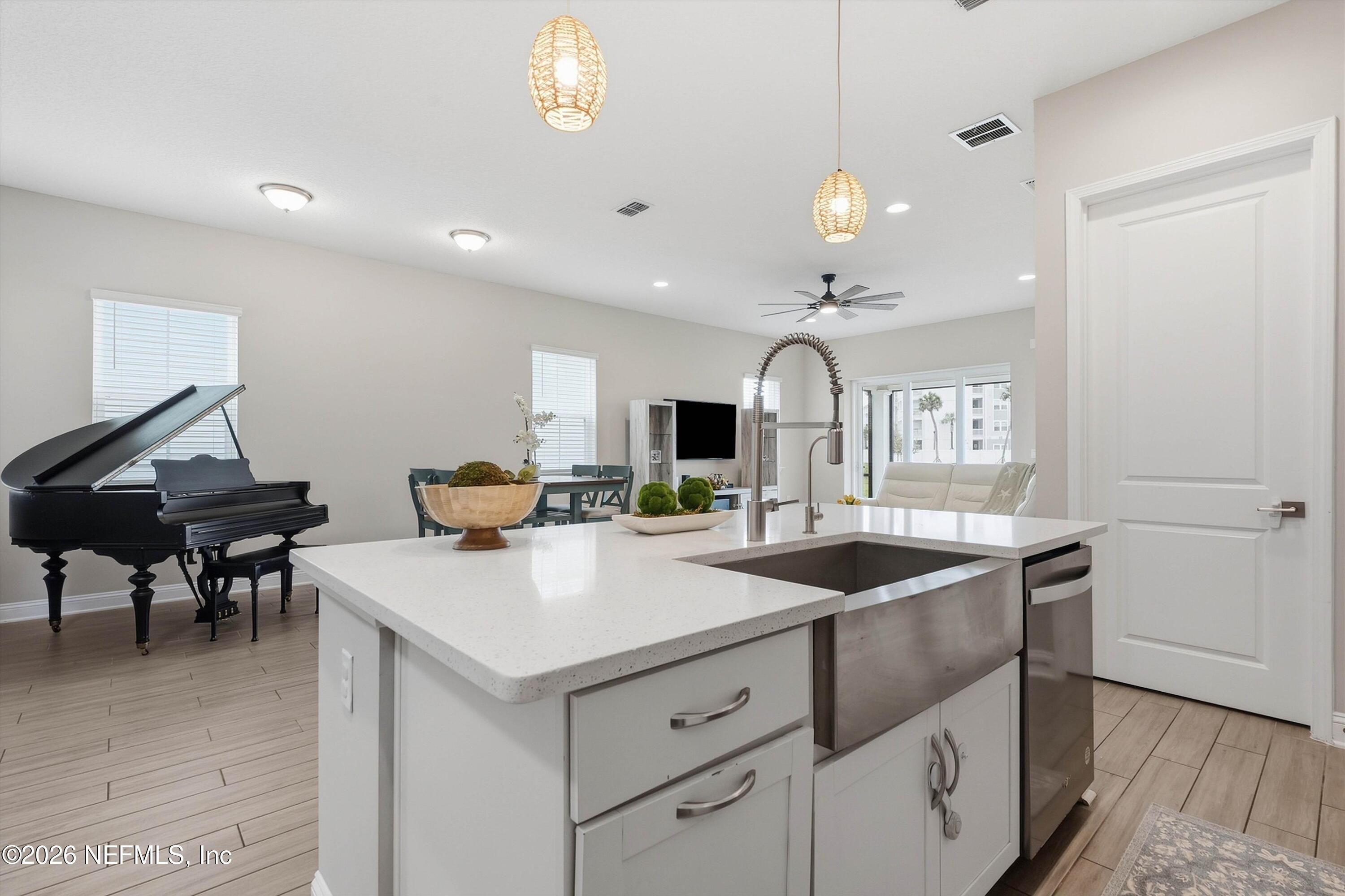 385 RUM RUNNER Way, St. Johns