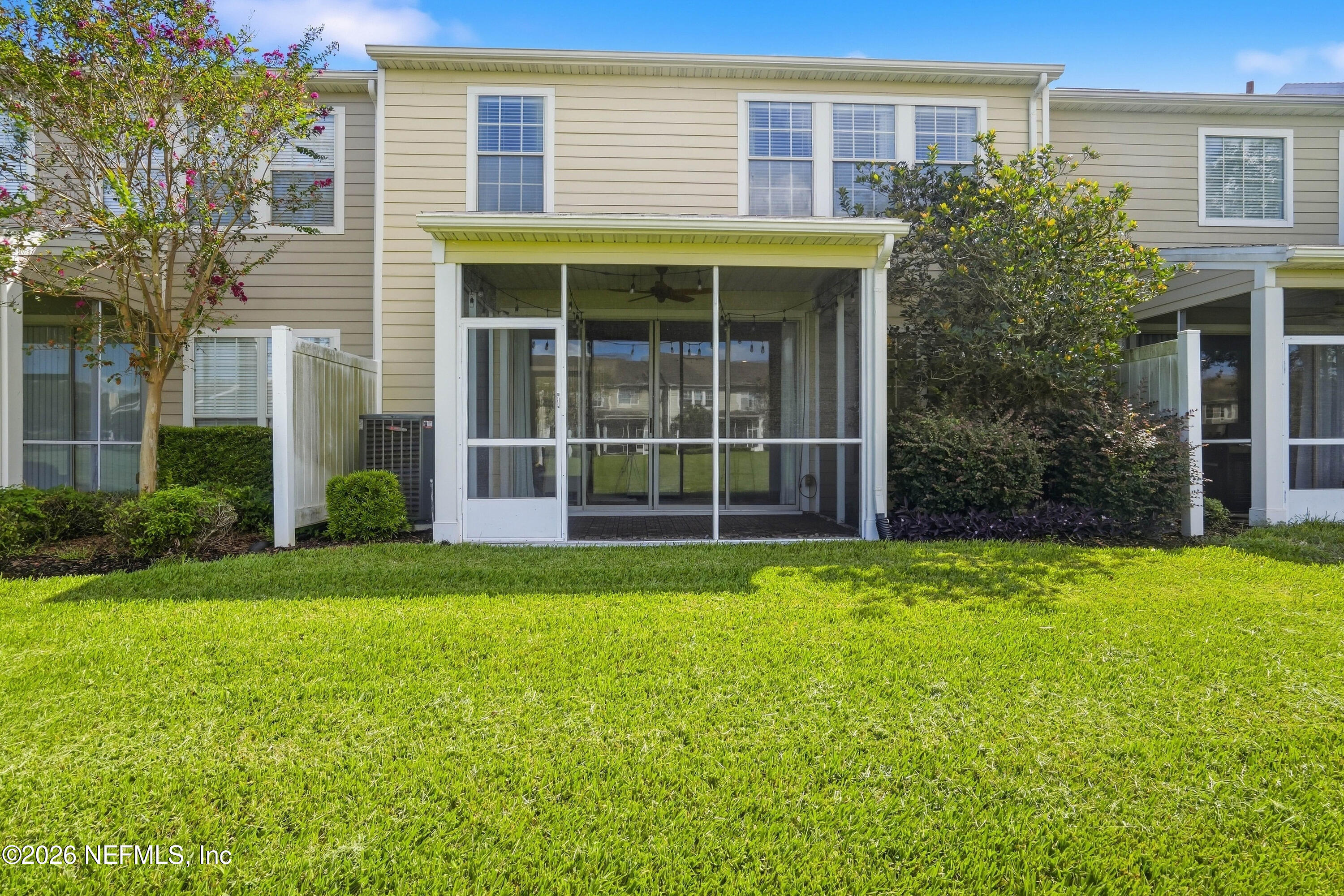 11052 E CASTLEMAIN Circle