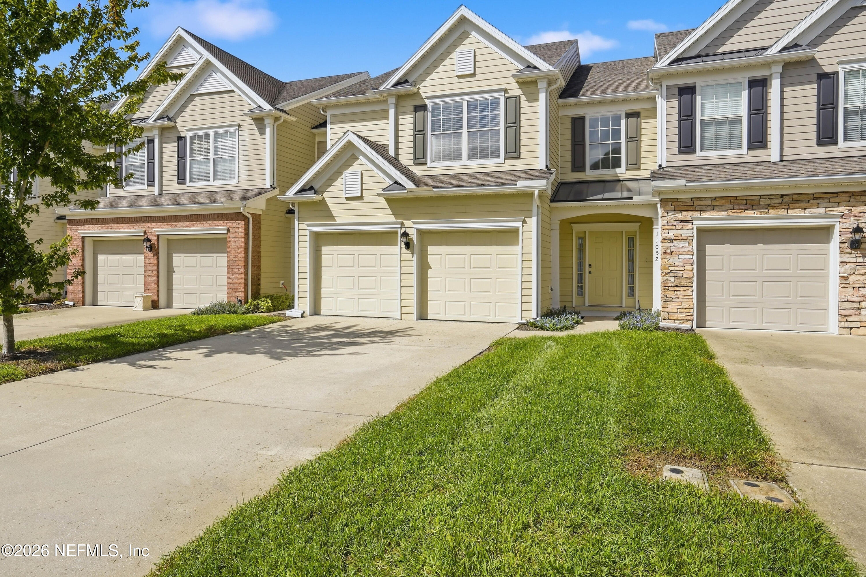 11052 E CASTLEMAIN Circle