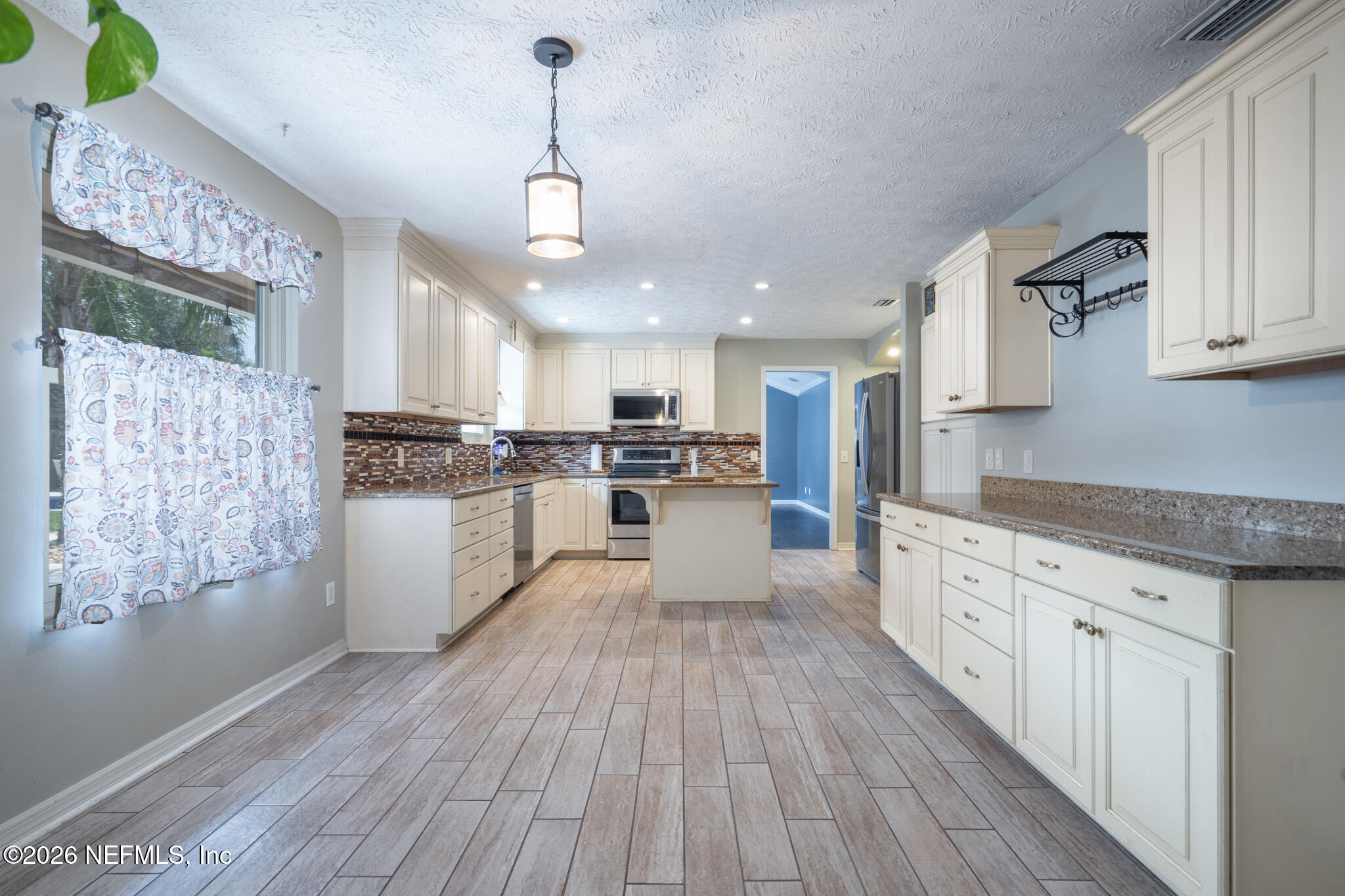 377 FOXRIDGE Road