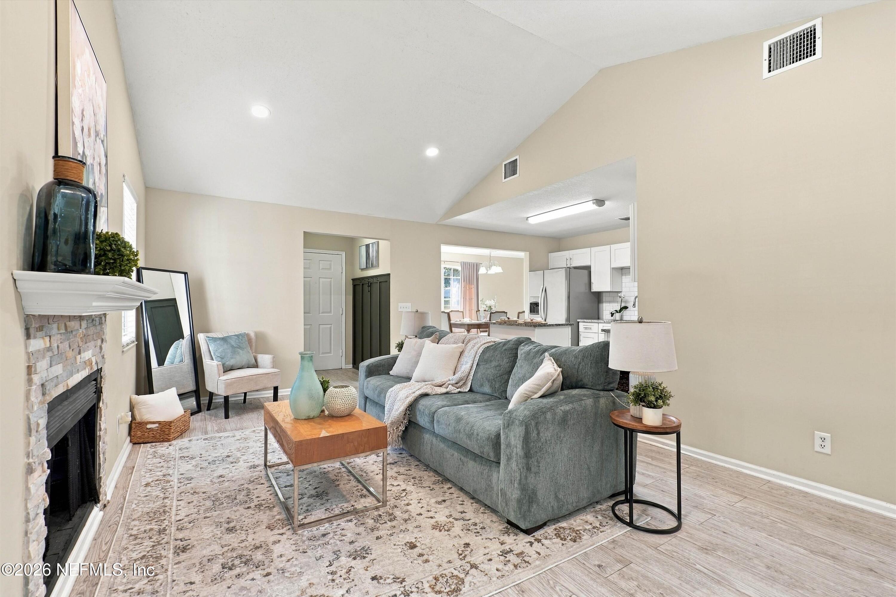 3721 JAMESTOWN Lane