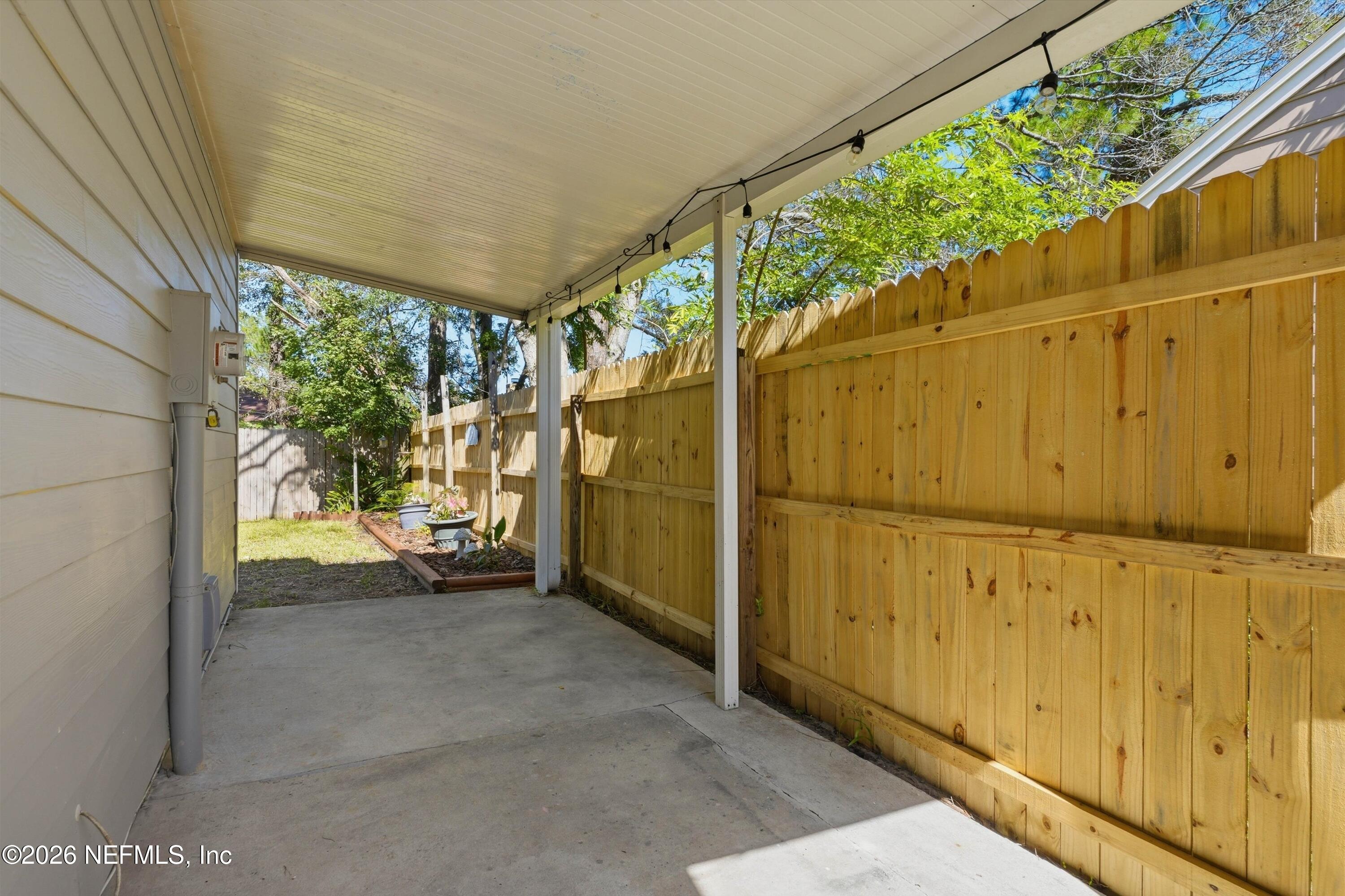 3721 JAMESTOWN Lane