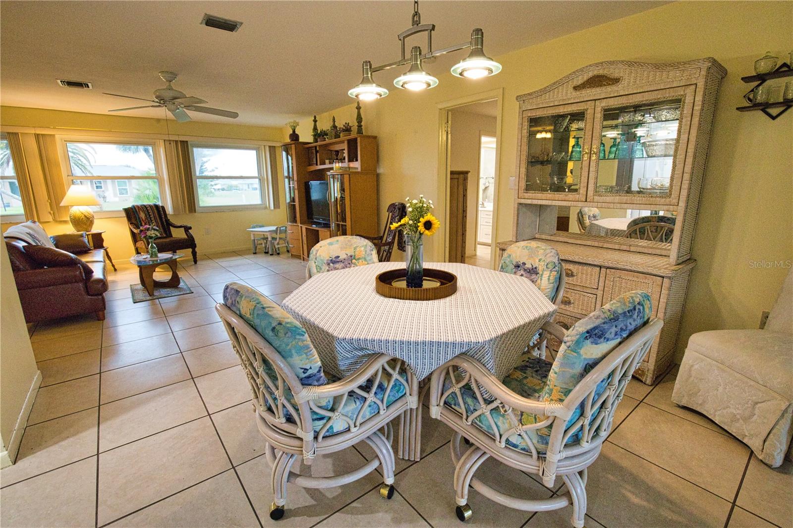 27 ANNAPOLIS LN