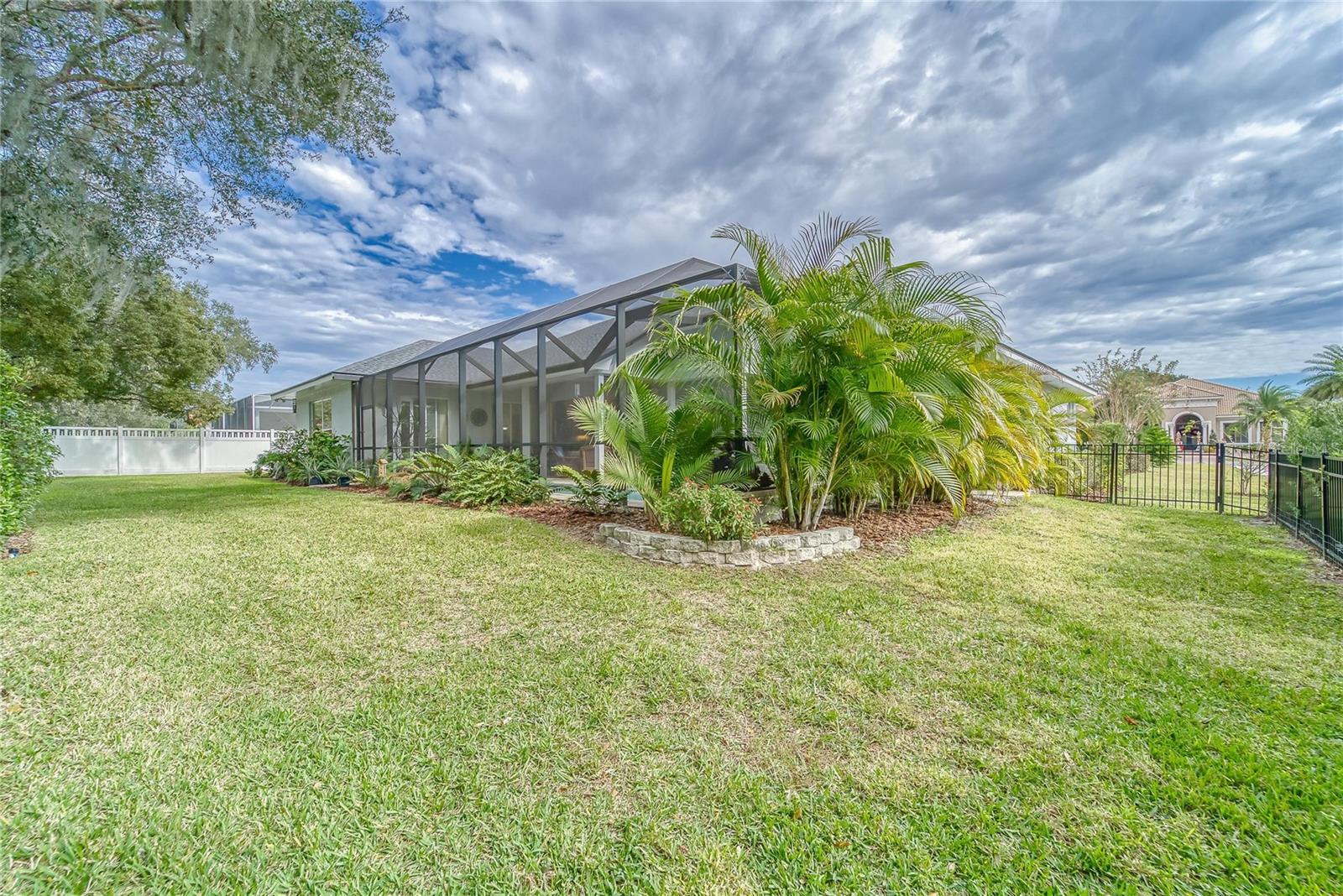 6789 EAGLE RIDGE BLVD