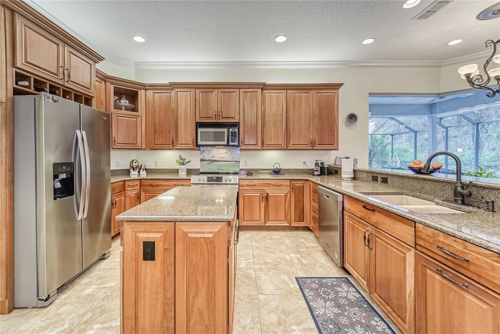 6789 EAGLE RIDGE BLVD