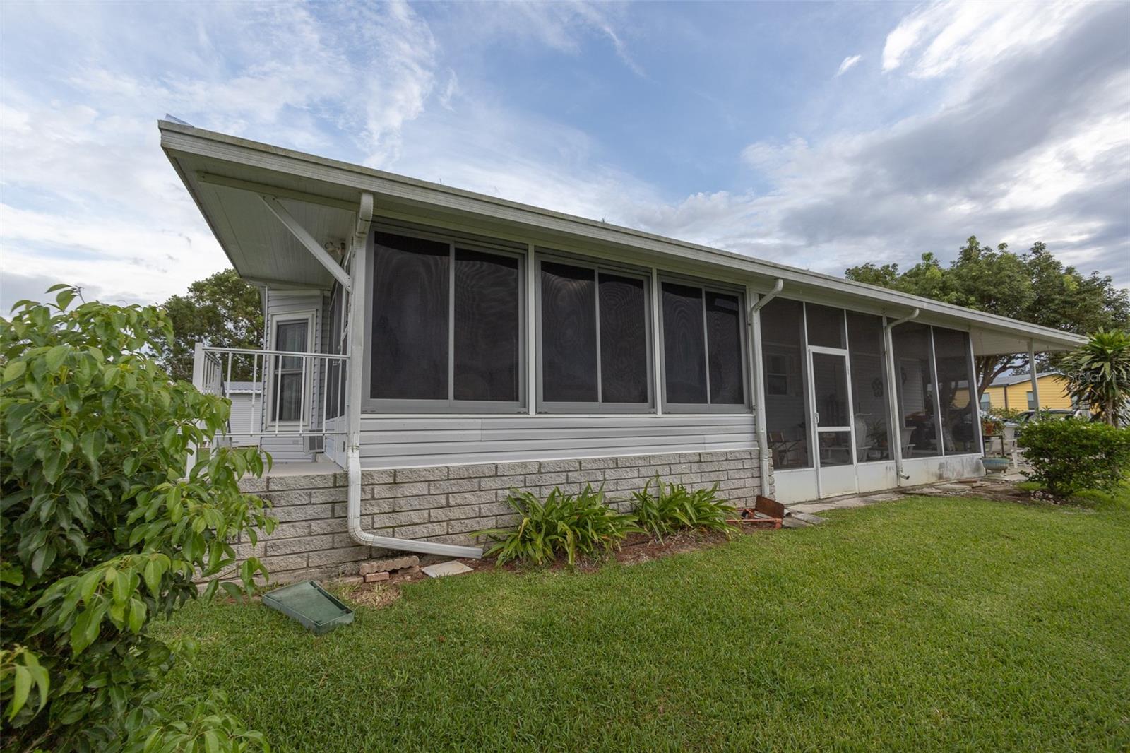 6328 GROVE POINTE DR SE