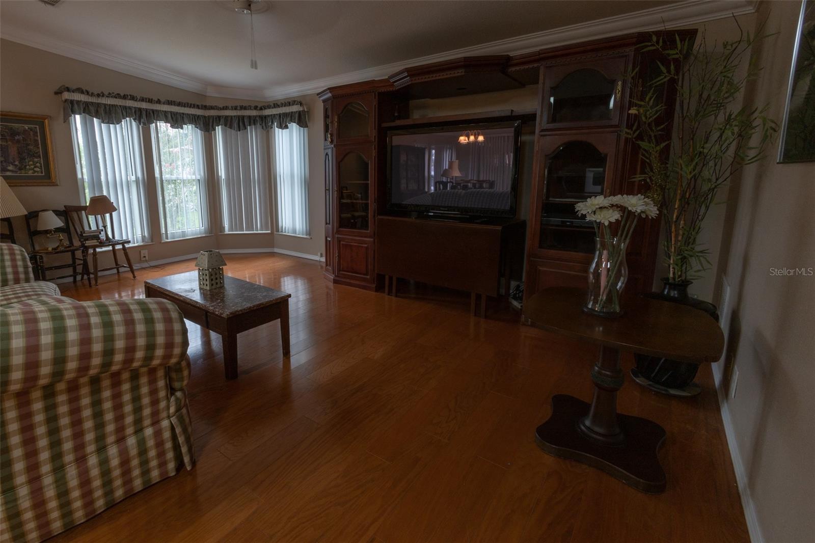 6328 GROVE POINTE DR SE