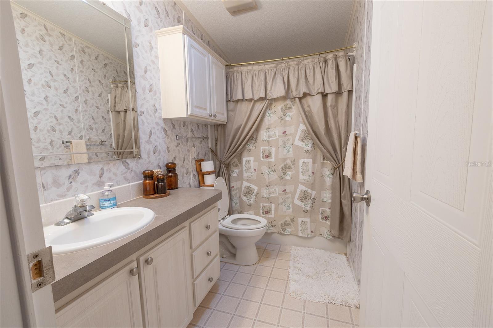 6328 GROVE POINTE DR SE