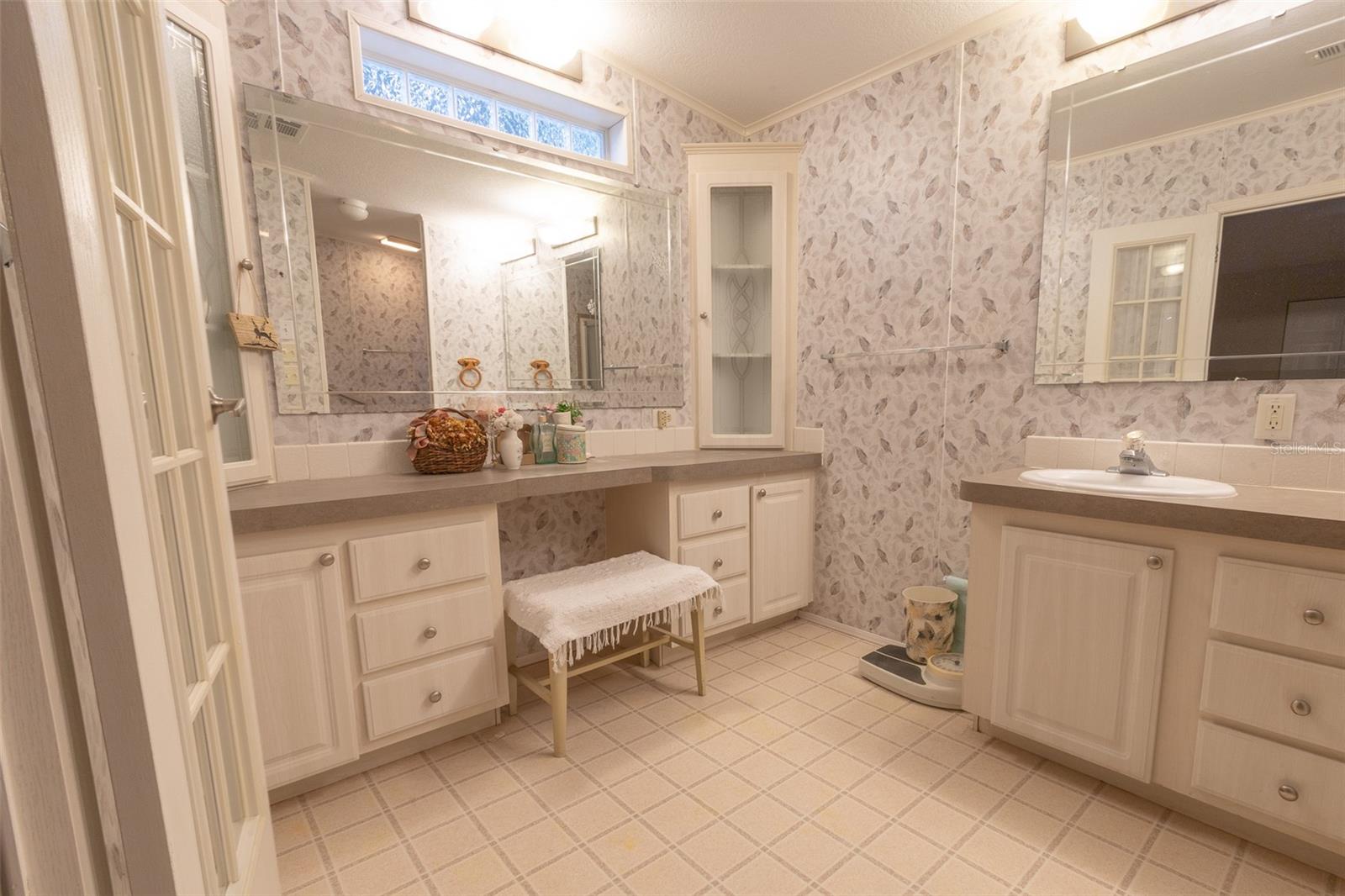 6328 GROVE POINTE DR SE