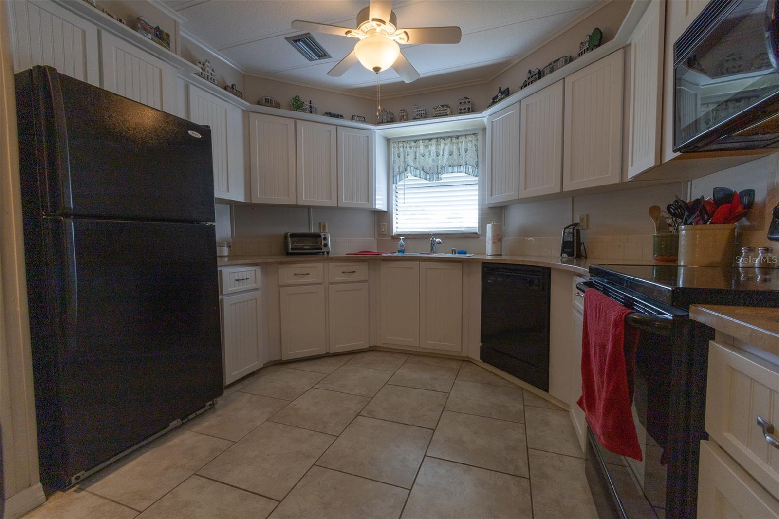 6332 GROVE POINTE DR SE