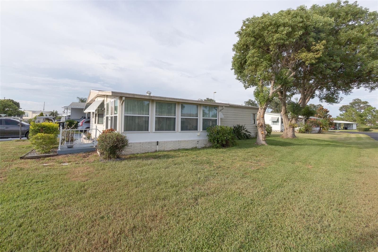 6332 GROVE POINTE DR SE