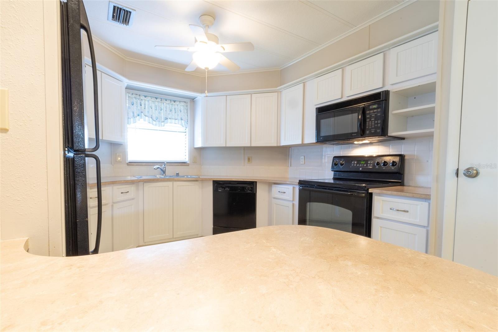 6332 GROVE POINTE DR SE