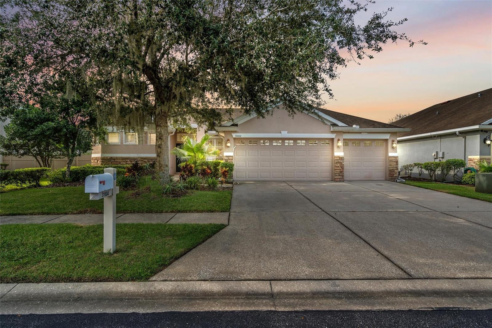 31604 BEARDED OAK DR