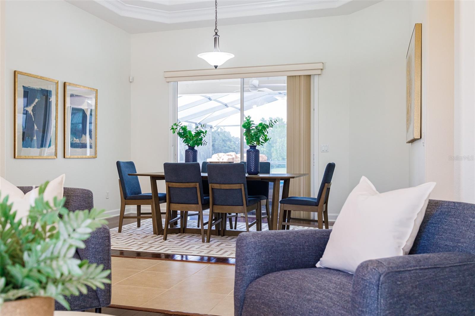 1886 SHERWOOD LAKES BLVD