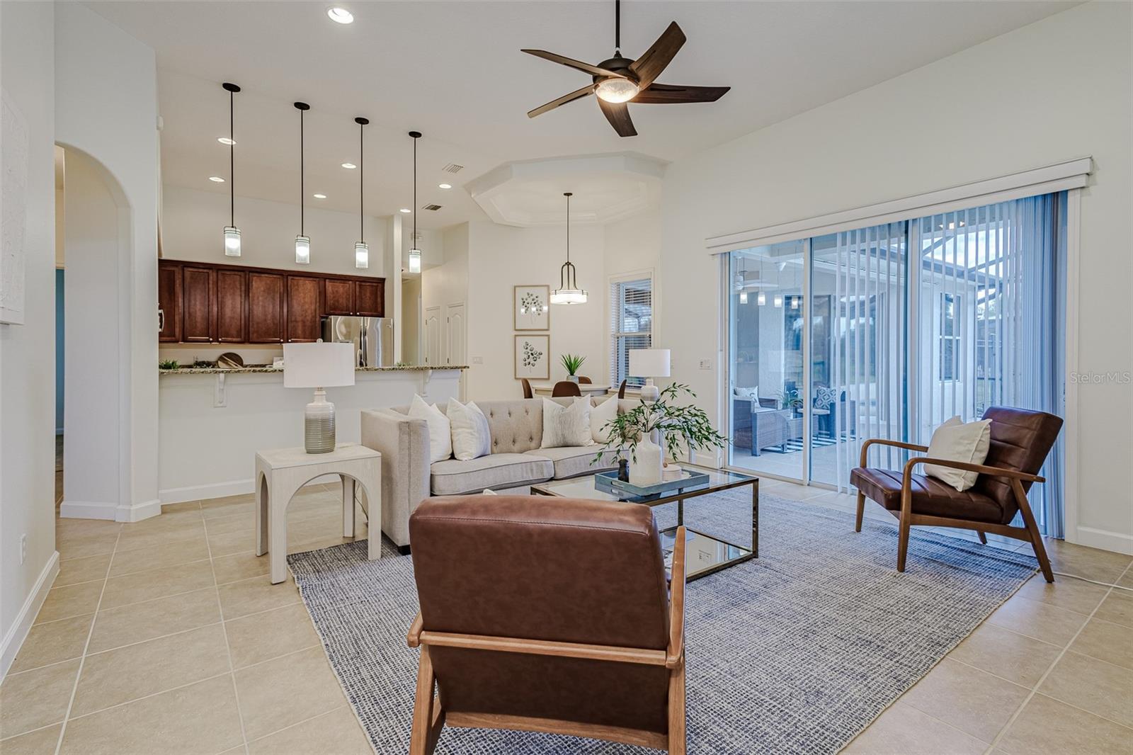 1886 SHERWOOD LAKES BLVD