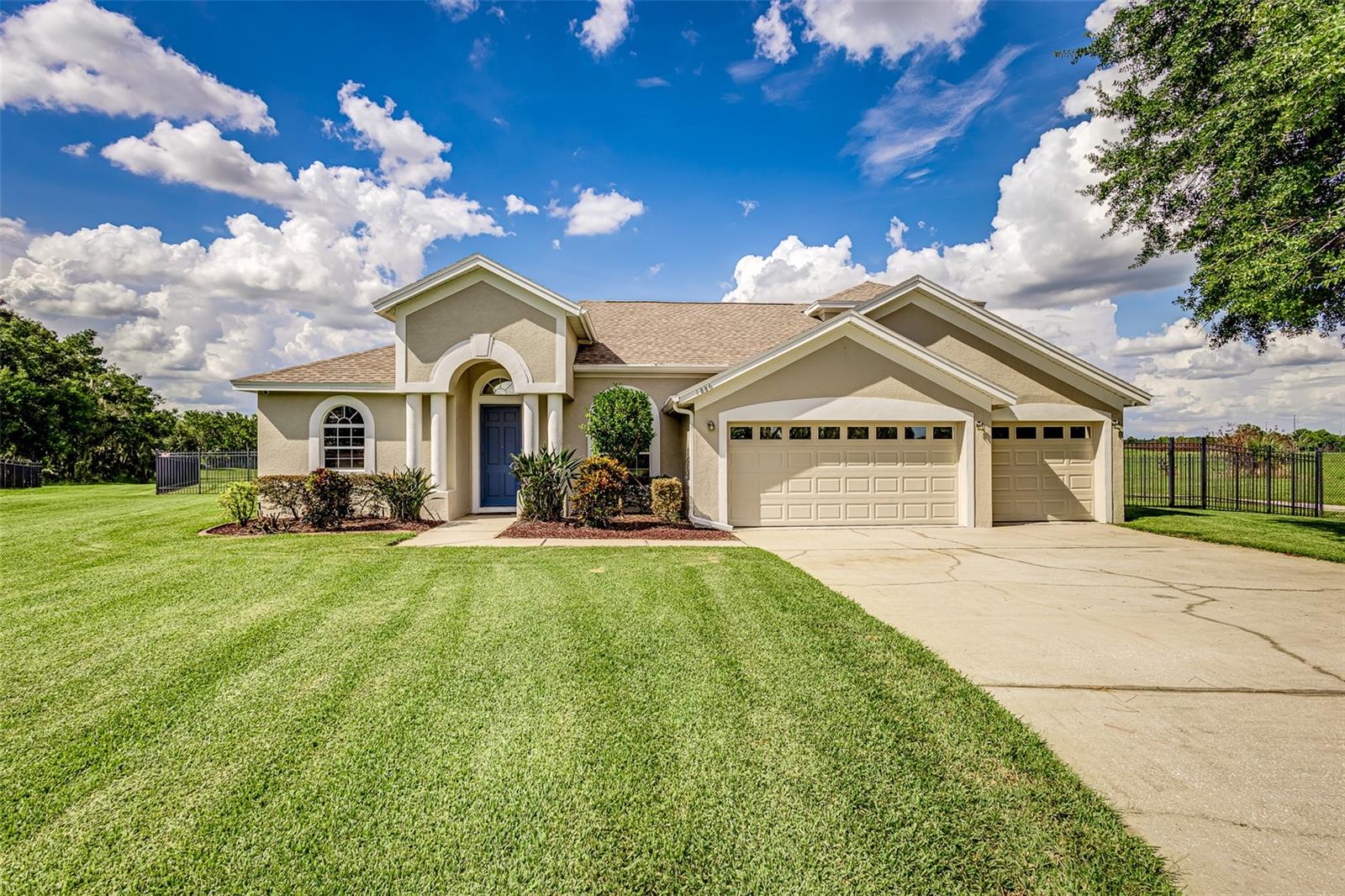 1886 SHERWOOD LAKES BLVD