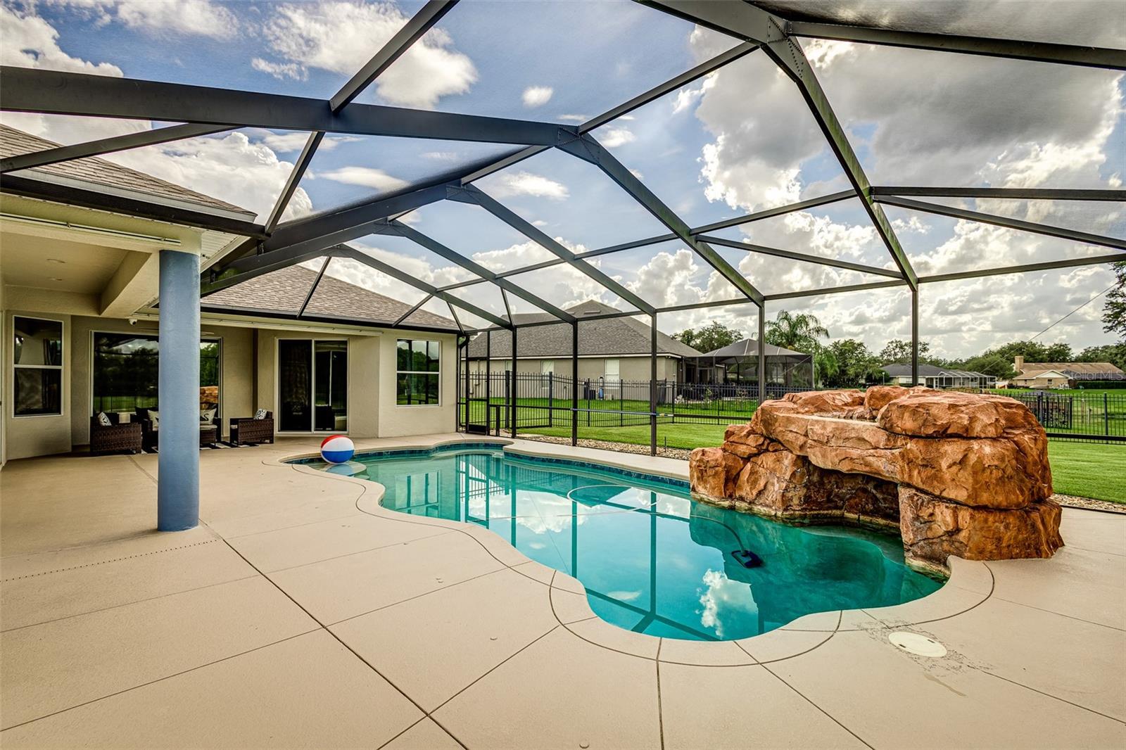 1886 SHERWOOD LAKES BLVD