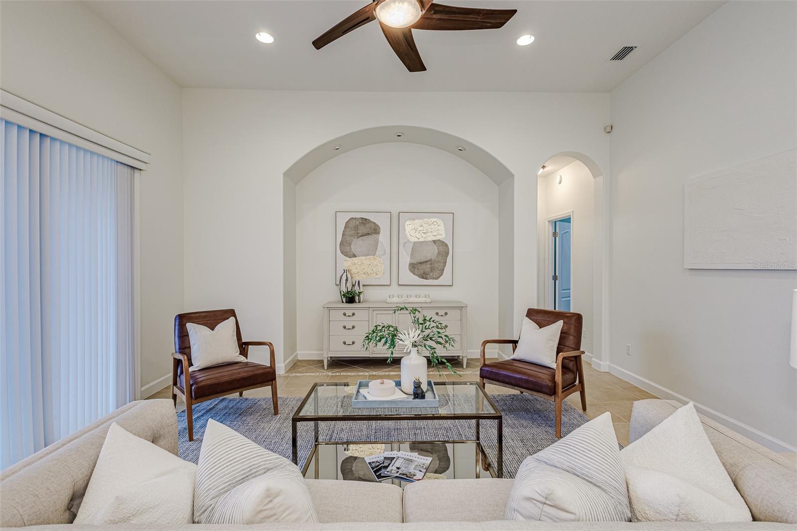 1886 SHERWOOD LAKES BLVD