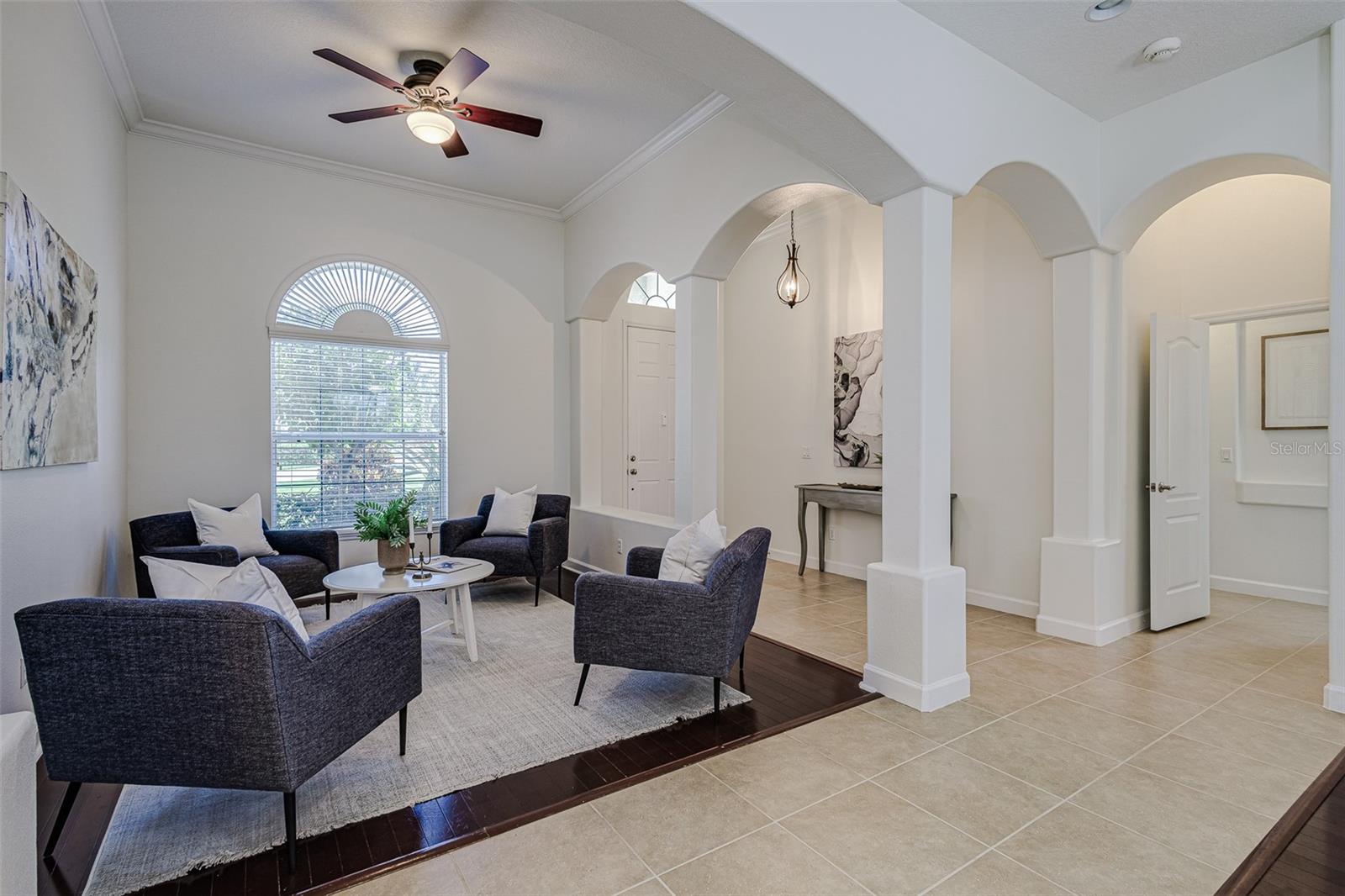 1886 SHERWOOD LAKES BLVD