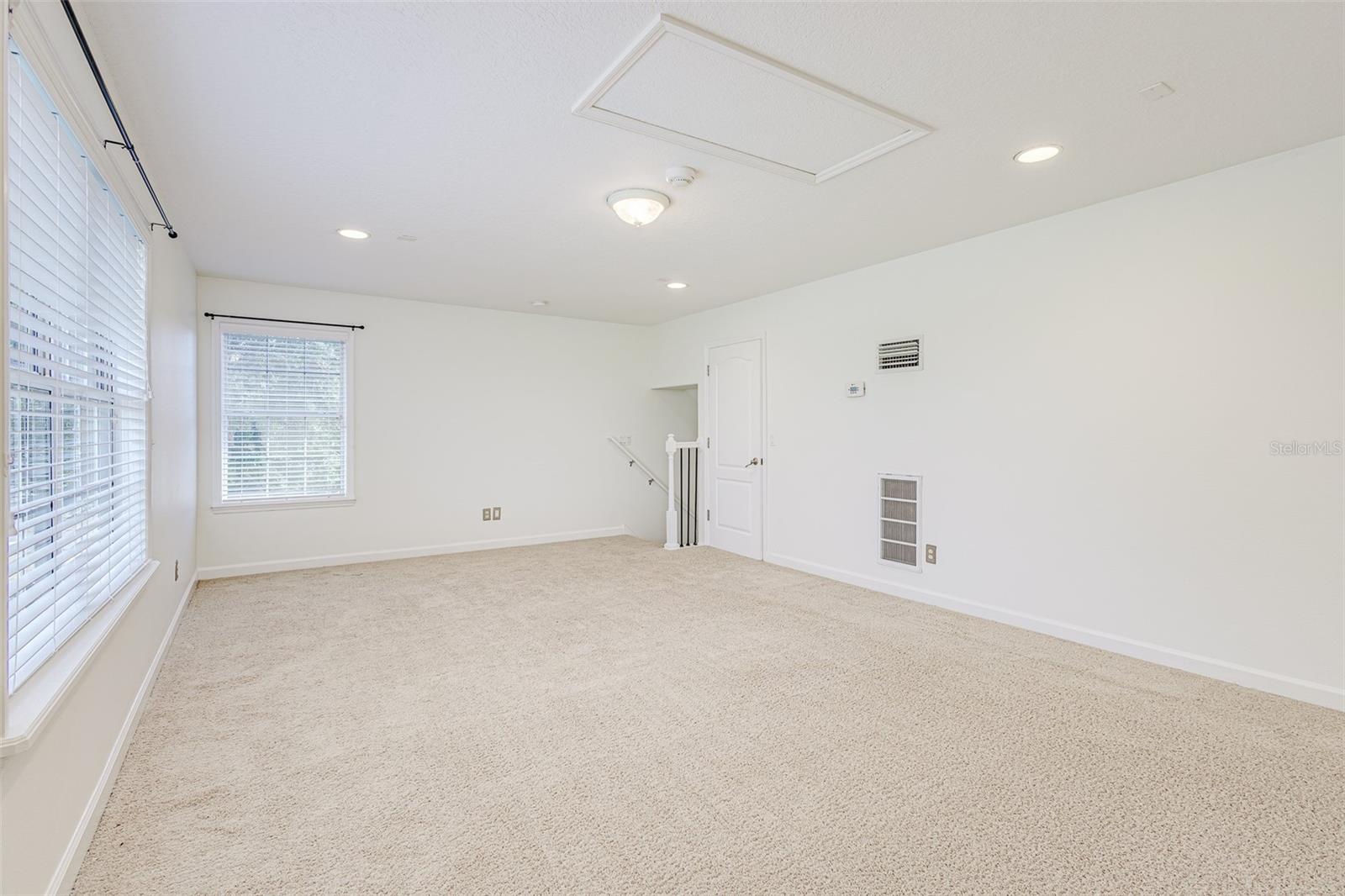 1886 SHERWOOD LAKES BLVD