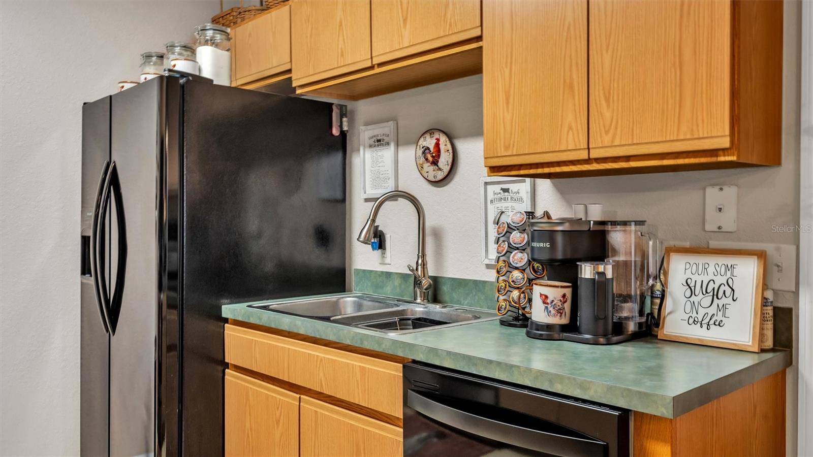 250 DIAMOND RIDGE BLVD