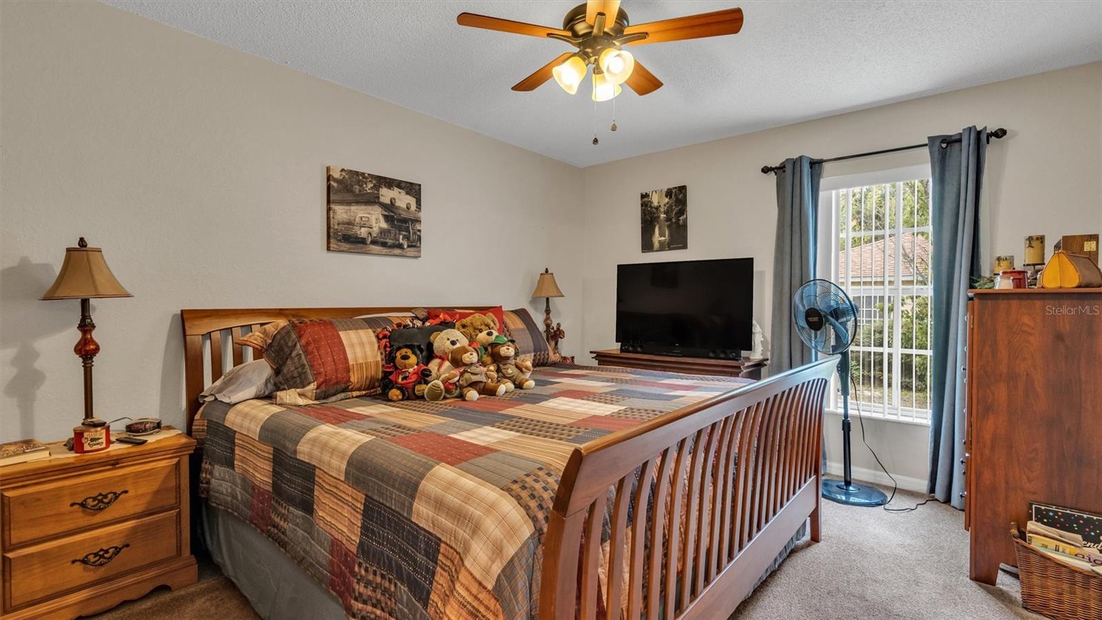 250 DIAMOND RIDGE BLVD