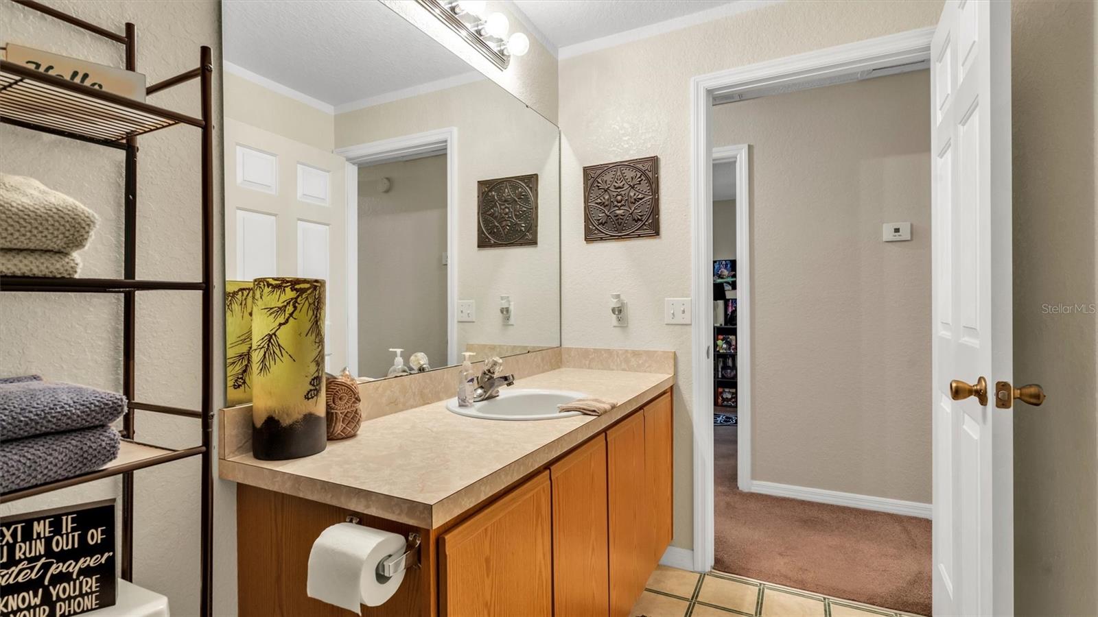 250 DIAMOND RIDGE BLVD