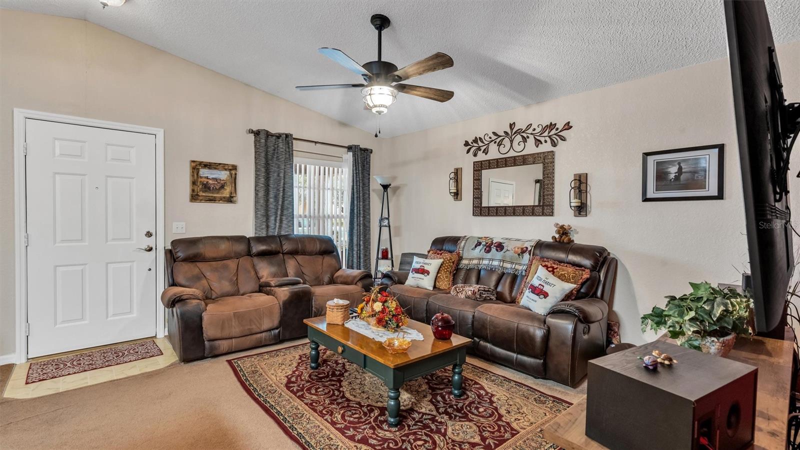 250 DIAMOND RIDGE BLVD