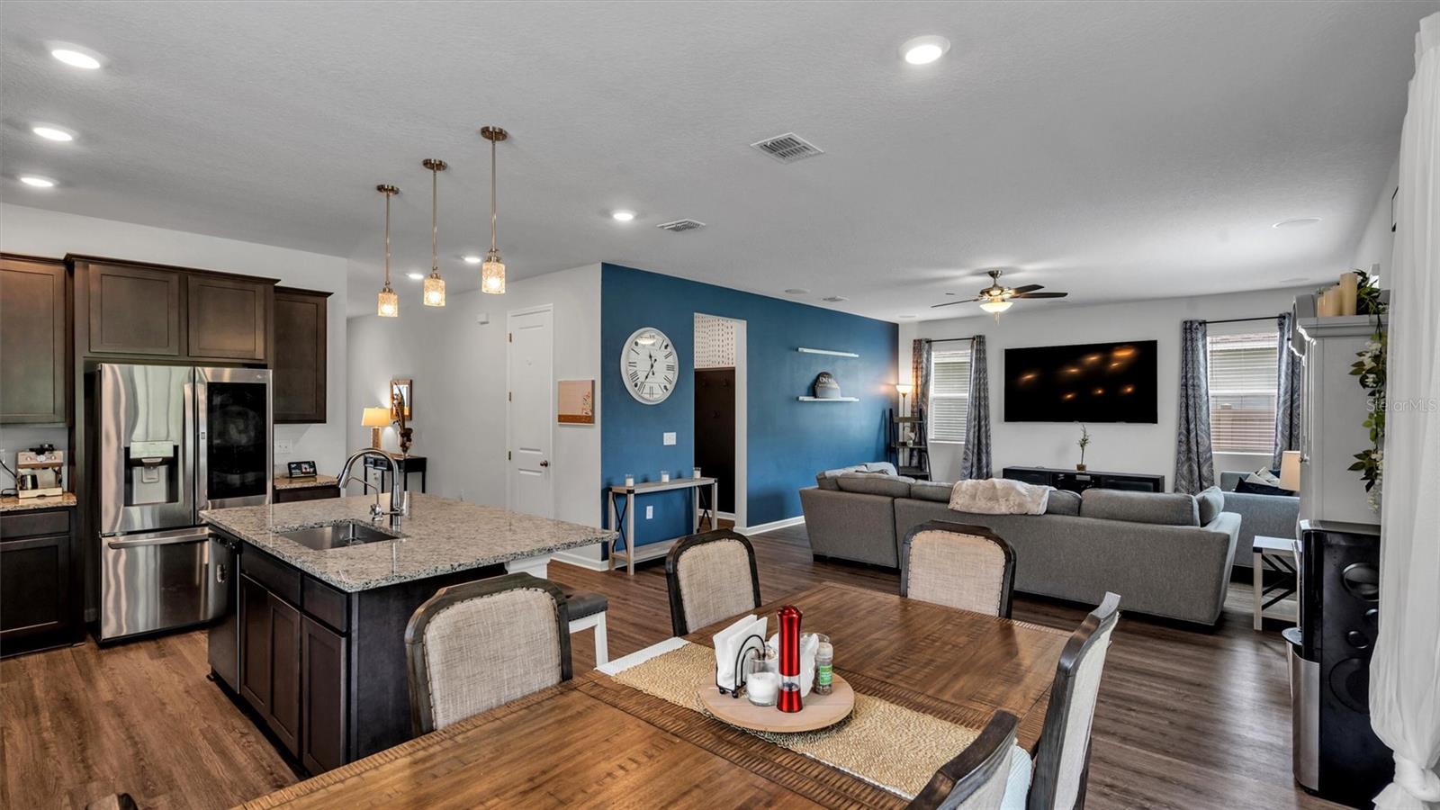 5737 ARLINGTON RIVER DR