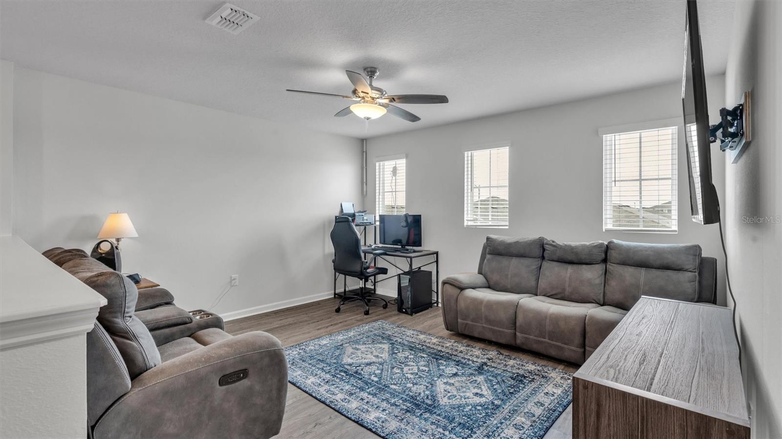 5737 ARLINGTON RIVER DR