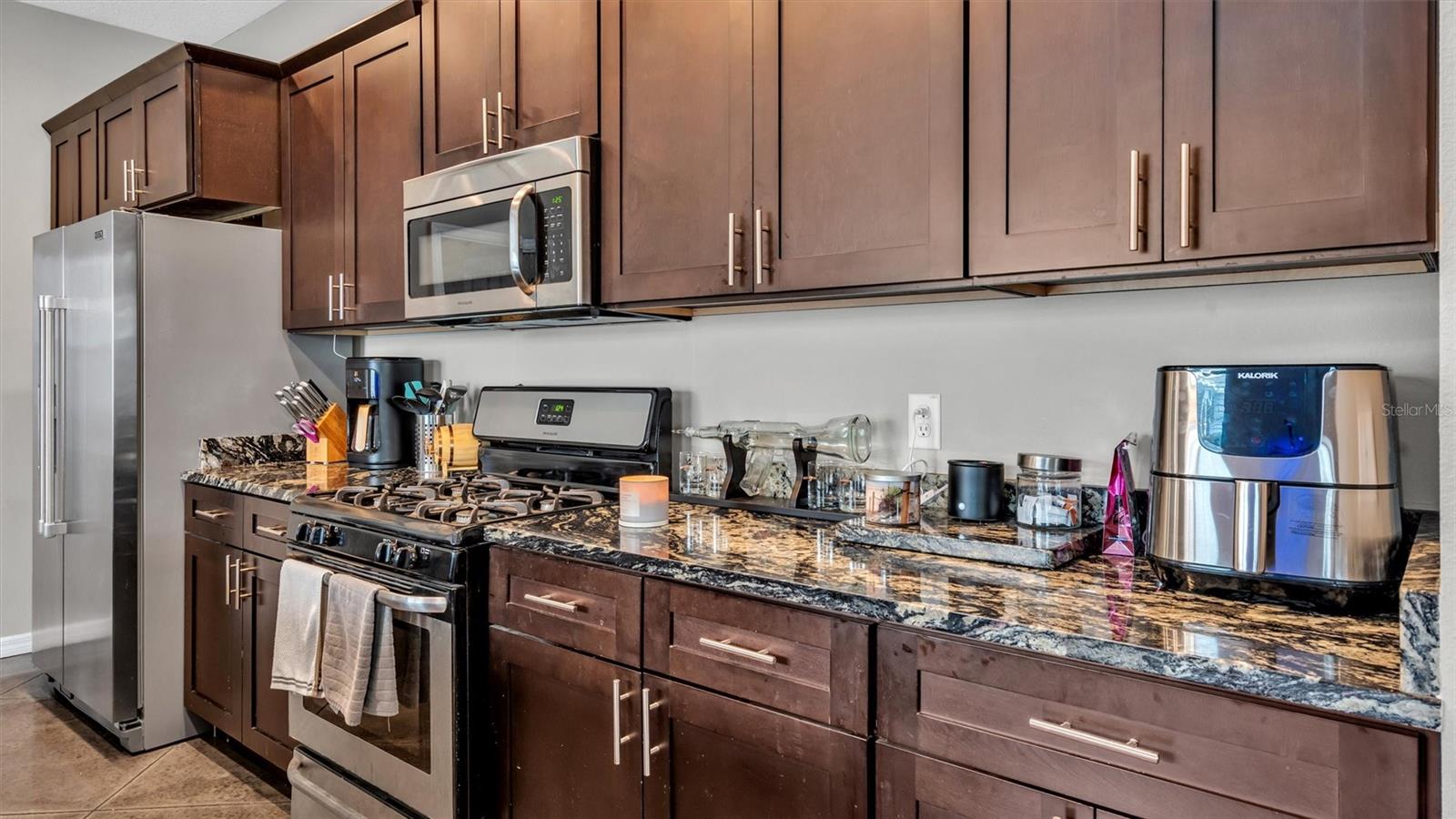 3264 WHISPERING TRAILS AVE